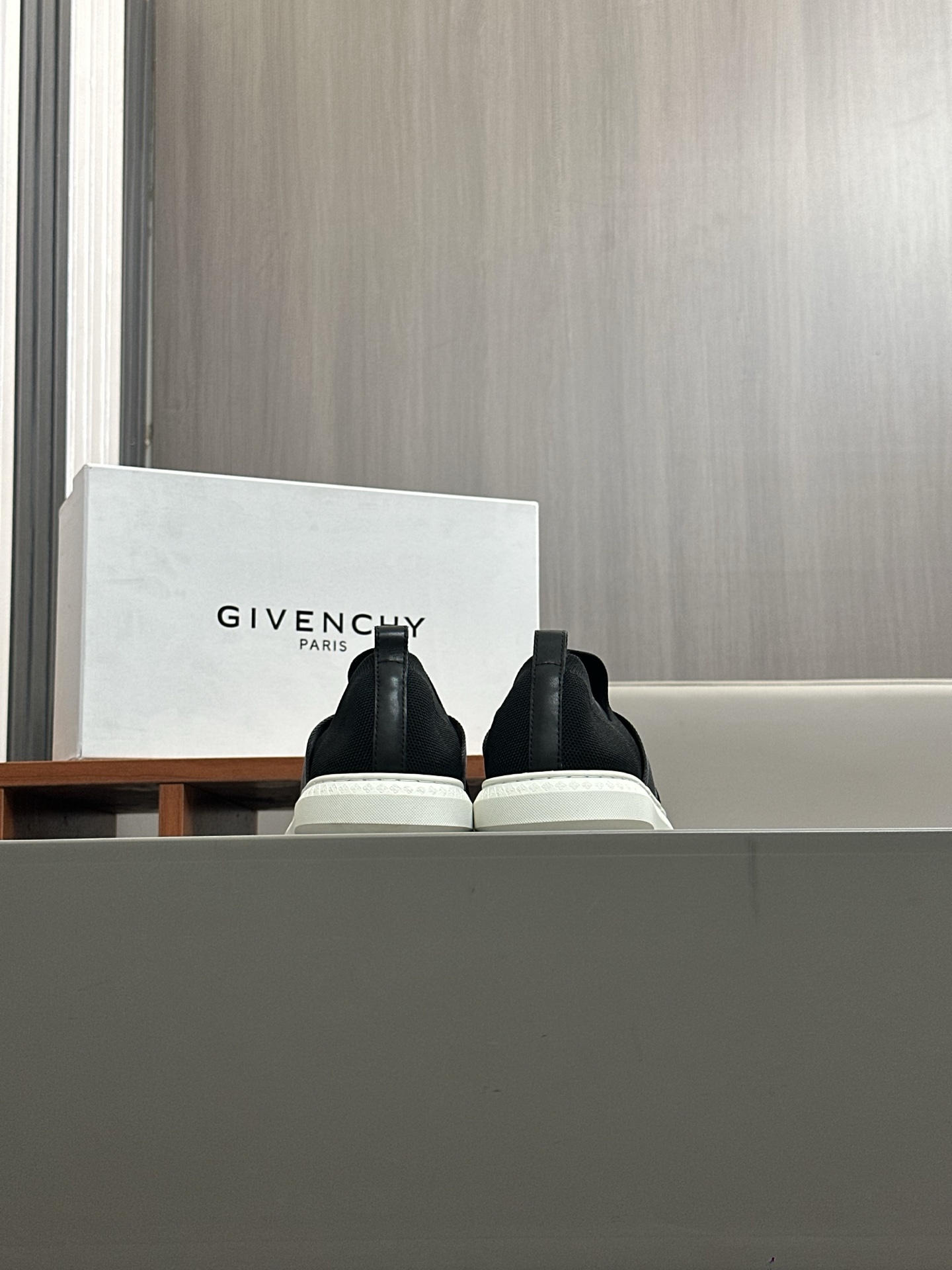 Givenchy G Set Elastic Low-Top Sneakers With 4G Logo - Black 9 i1745935323866 4545 0 6