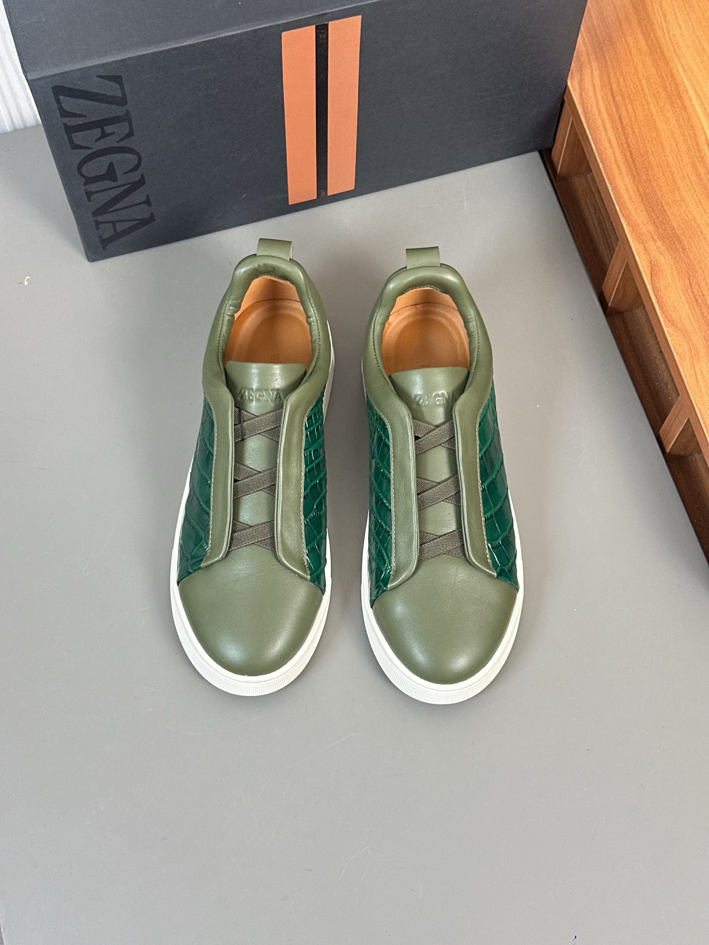 NO:283950,ZEGNA Men's Shoes Men's Sneakers!  Luxury casual shoes, the latest catwalk style is synchronized on the official website!  PRODUCT INFORMATIONMONTE (MN·TE) means 