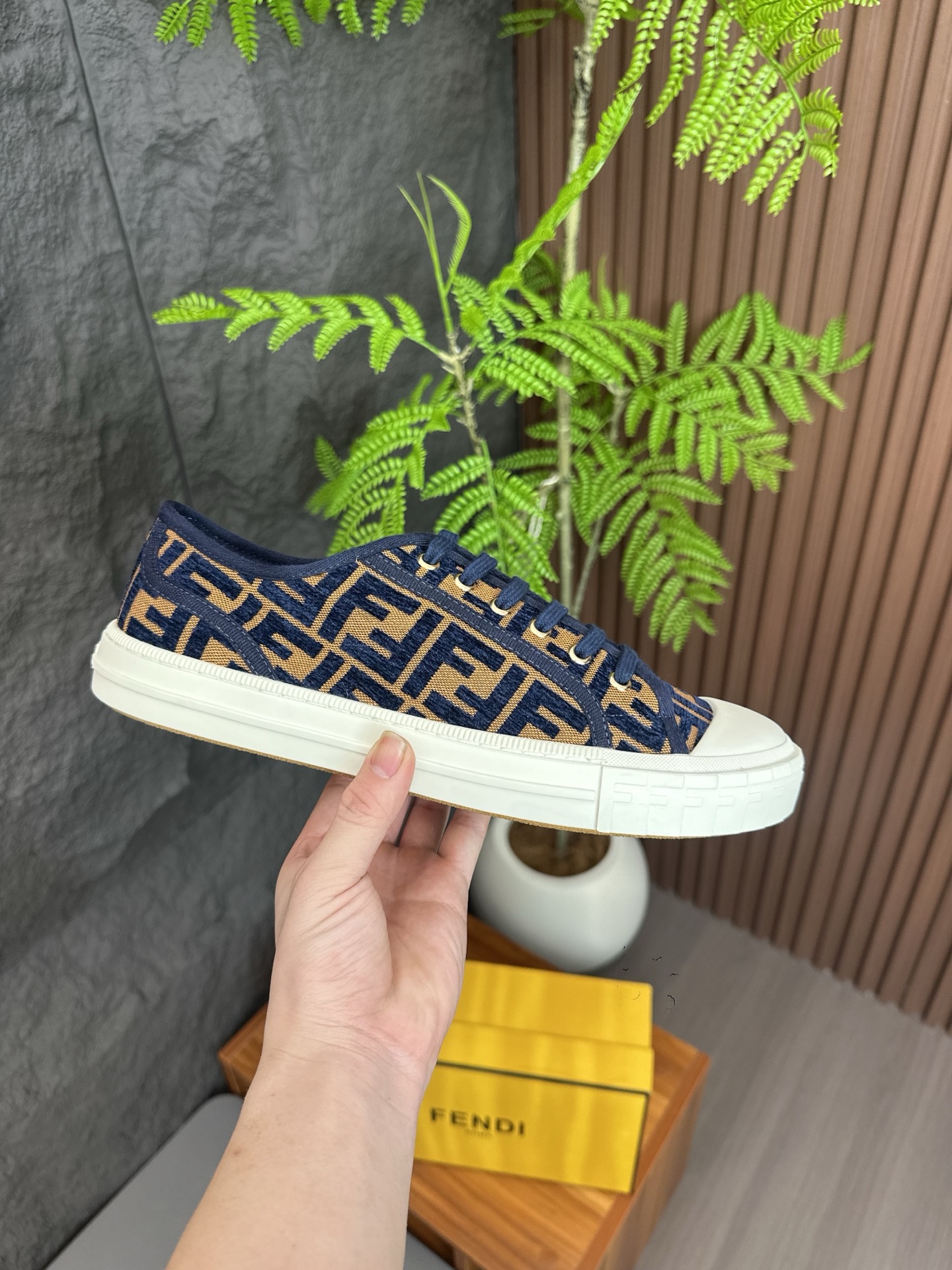 FENDI Fendi Match Zapatillas con cordones de los hombres. tamaño; Pareja 35- (mujeres) 3945 (hombres