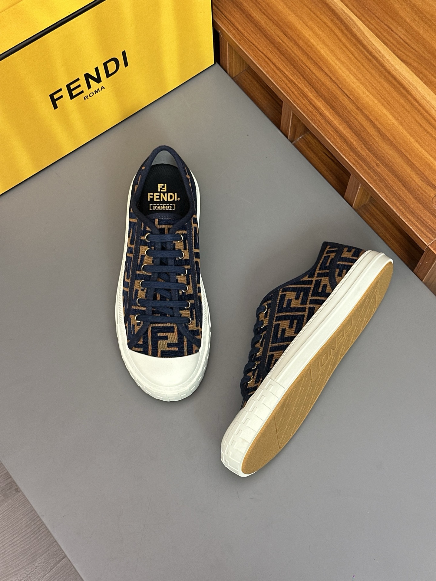 FENDI Fendi Match Zapatillas con cordones de los hombres. tamaño; Pareja 35- (mujeres) 3945 (hombres