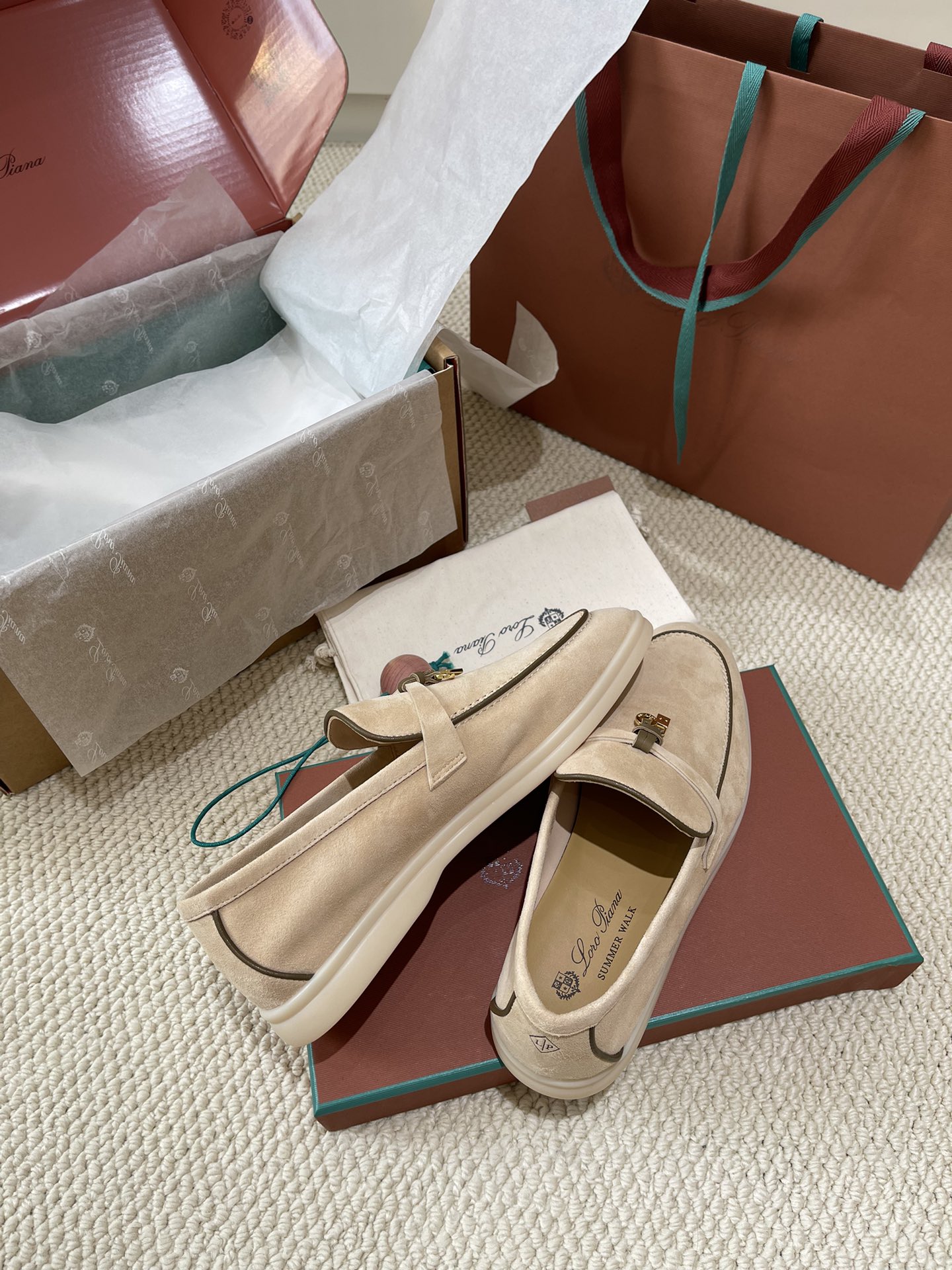 🌾G219专柜原单品质所见即所得Loro Pian*经典爆款出品lp顶级版本 英伦流苏平底乐福鞋原来这就