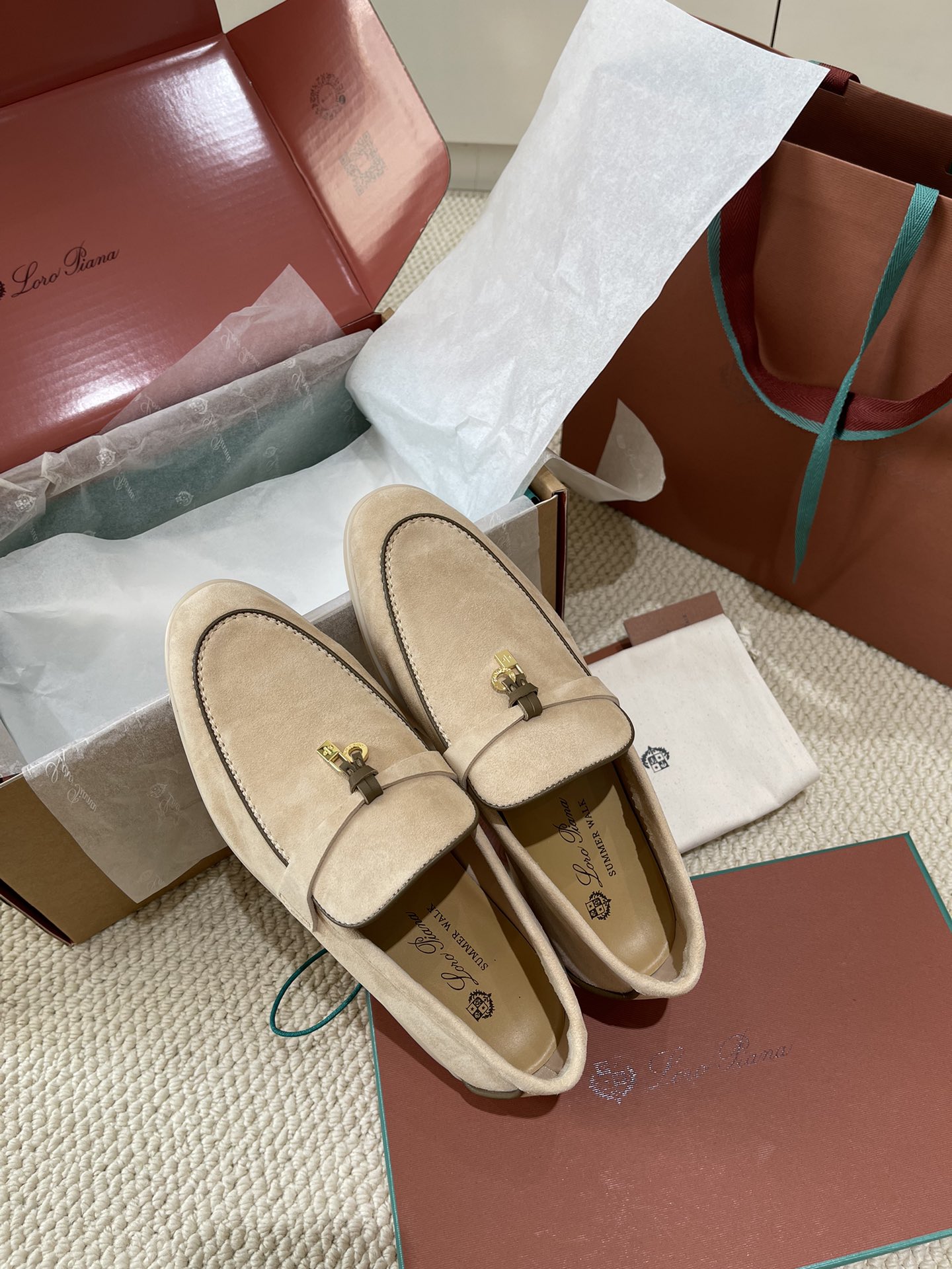 🌾G219专柜原单品质所见即所得Loro Pian*经典爆款出品lp顶级版本 英伦流苏平底乐福鞋原来这就