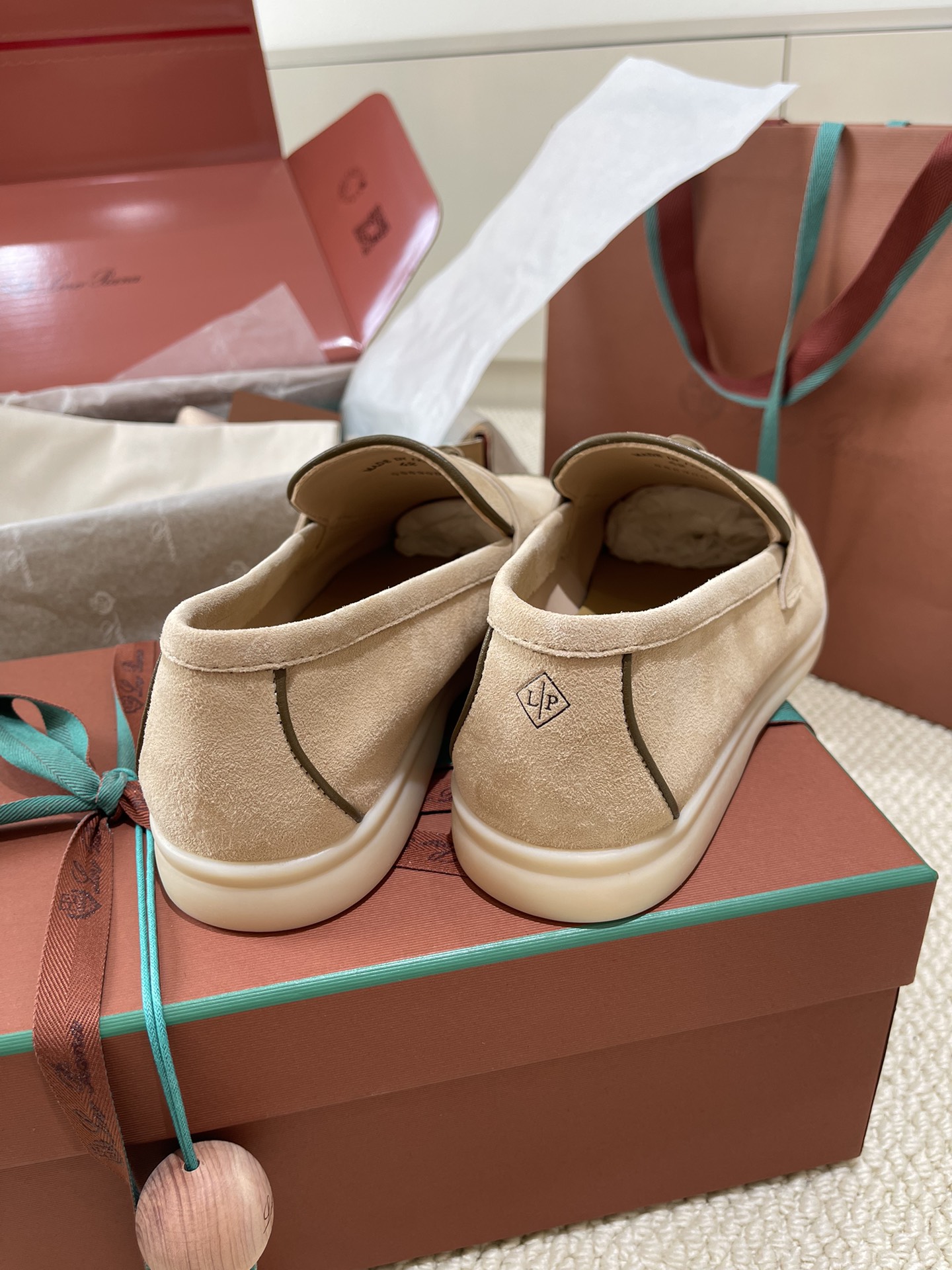 🌾G219专柜原单品质所见即所得Loro Pian*经典爆款出品lp顶级版本 英伦流苏平底乐福鞋原来这就