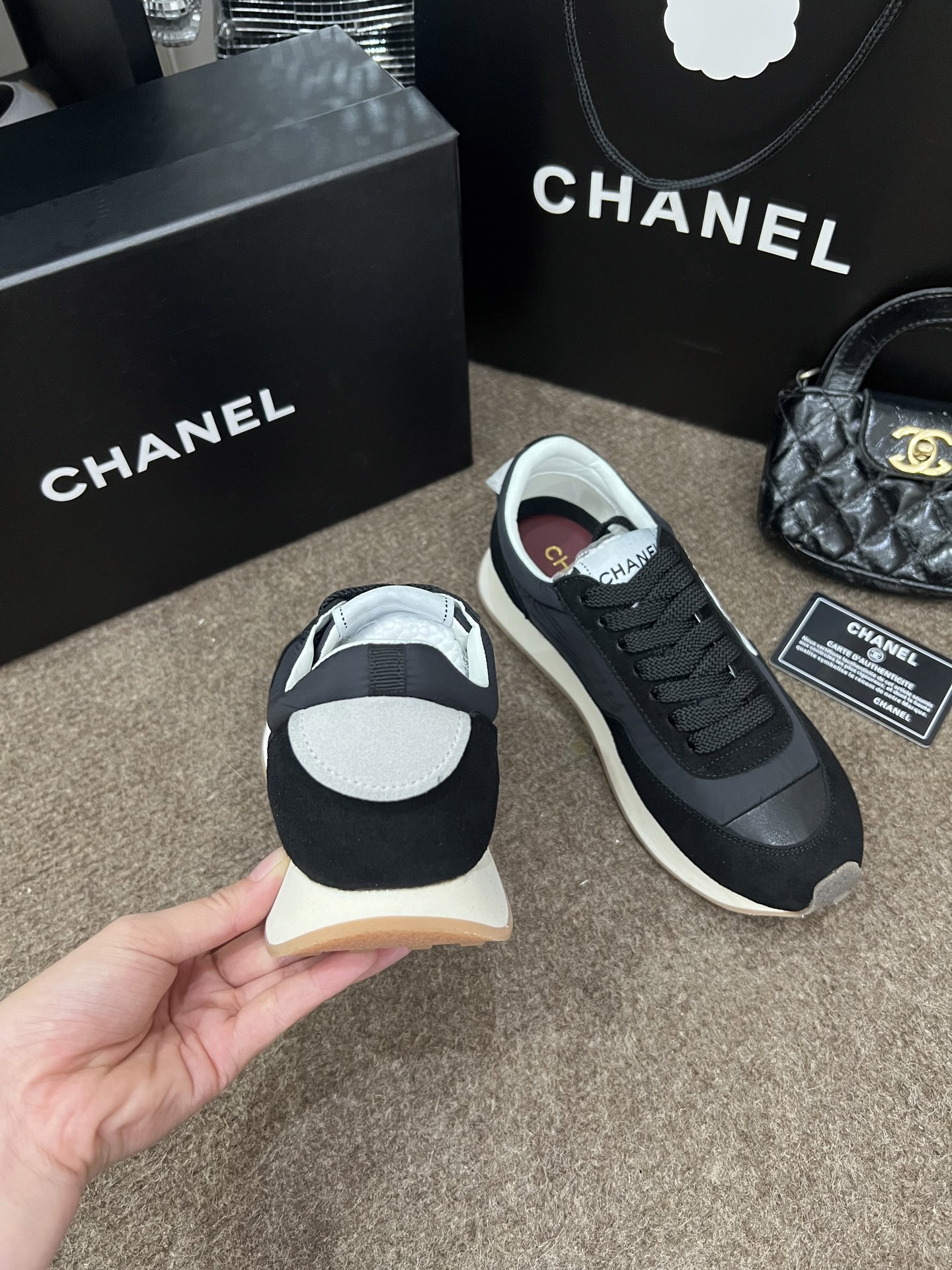 Chanel 专柜款经典鞋履 9