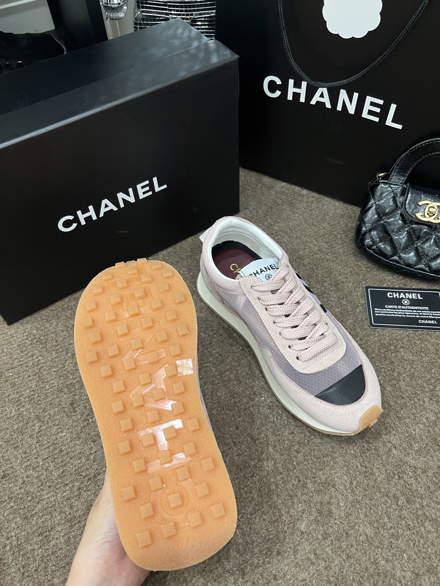 Chanel 专柜款经典鞋履 8