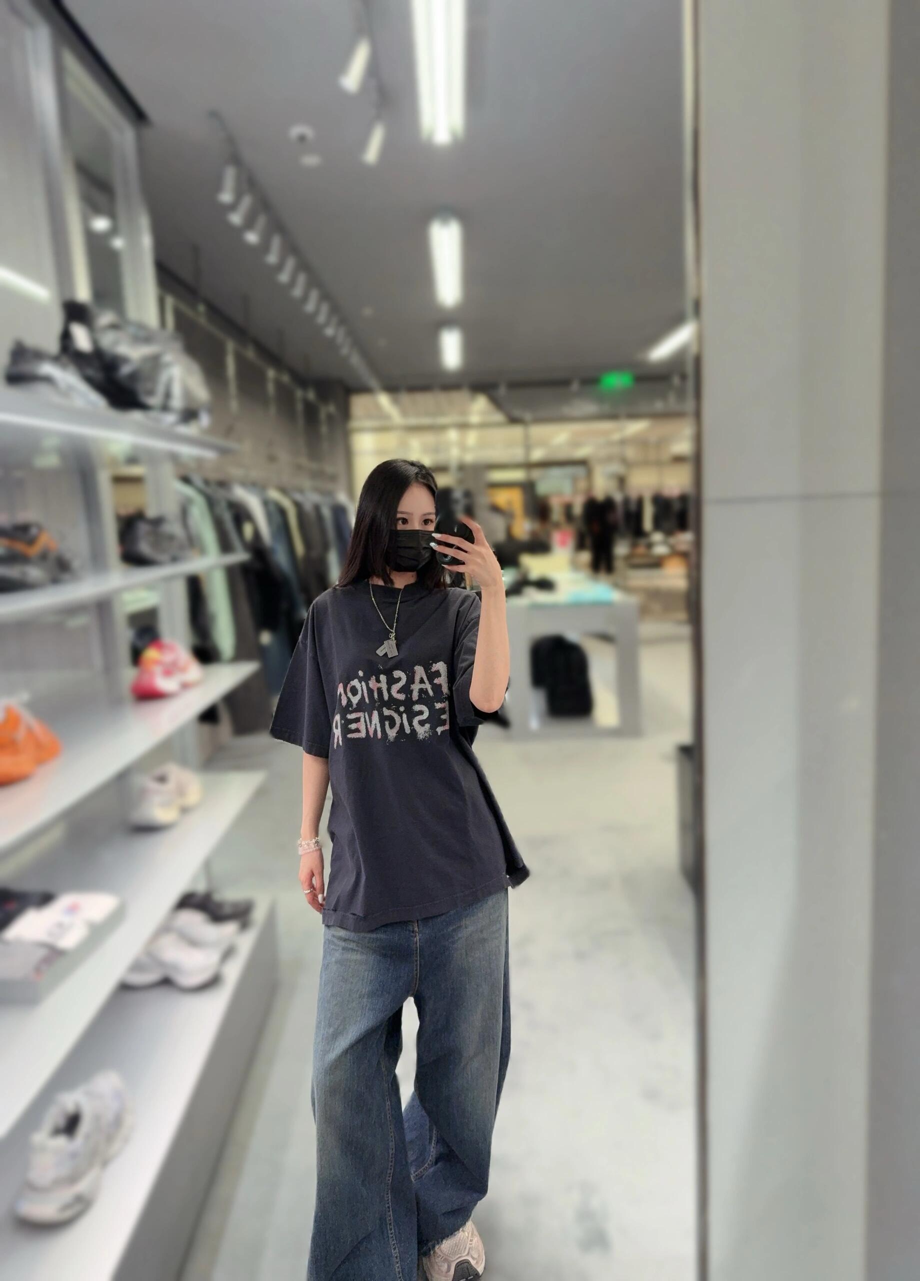 Balenciaga  短袖服装 9