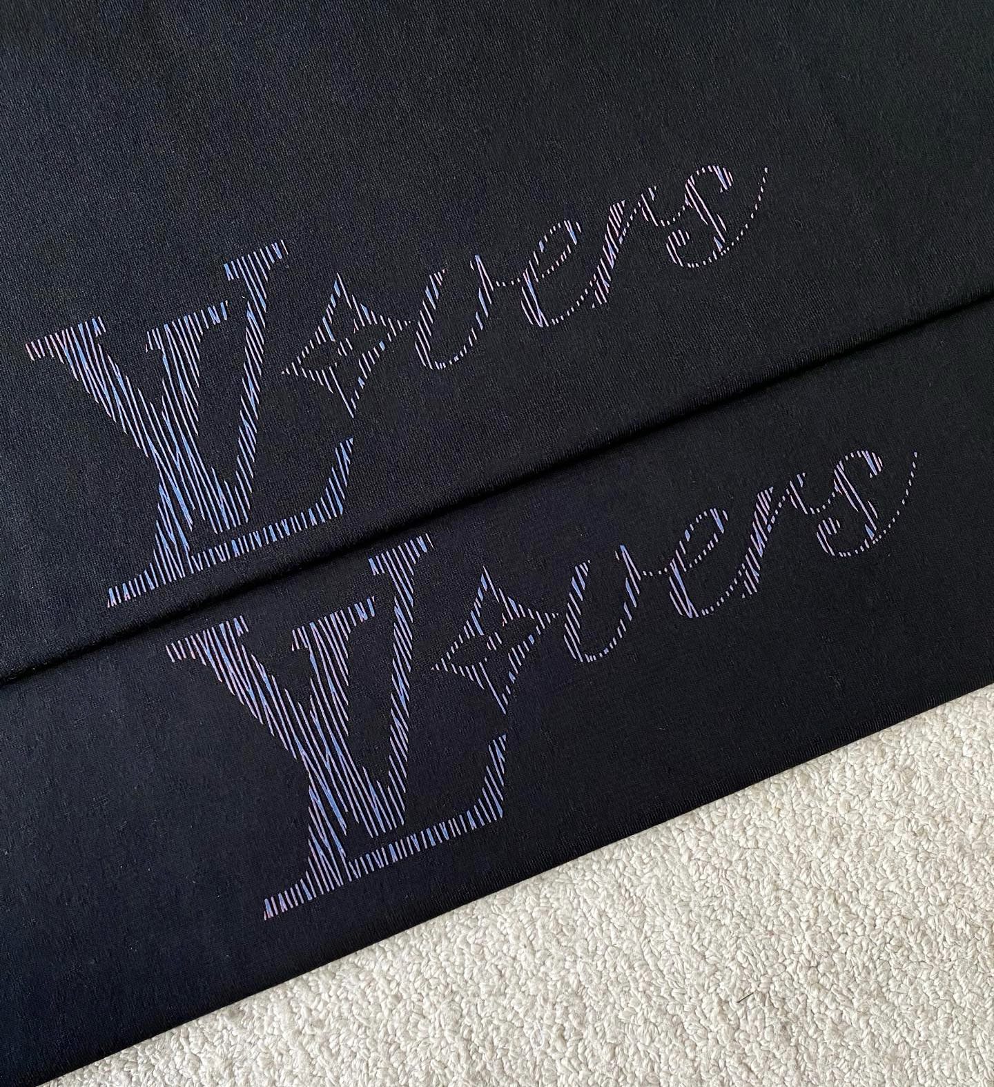 Louis Vuitton  短袖服装,包 4