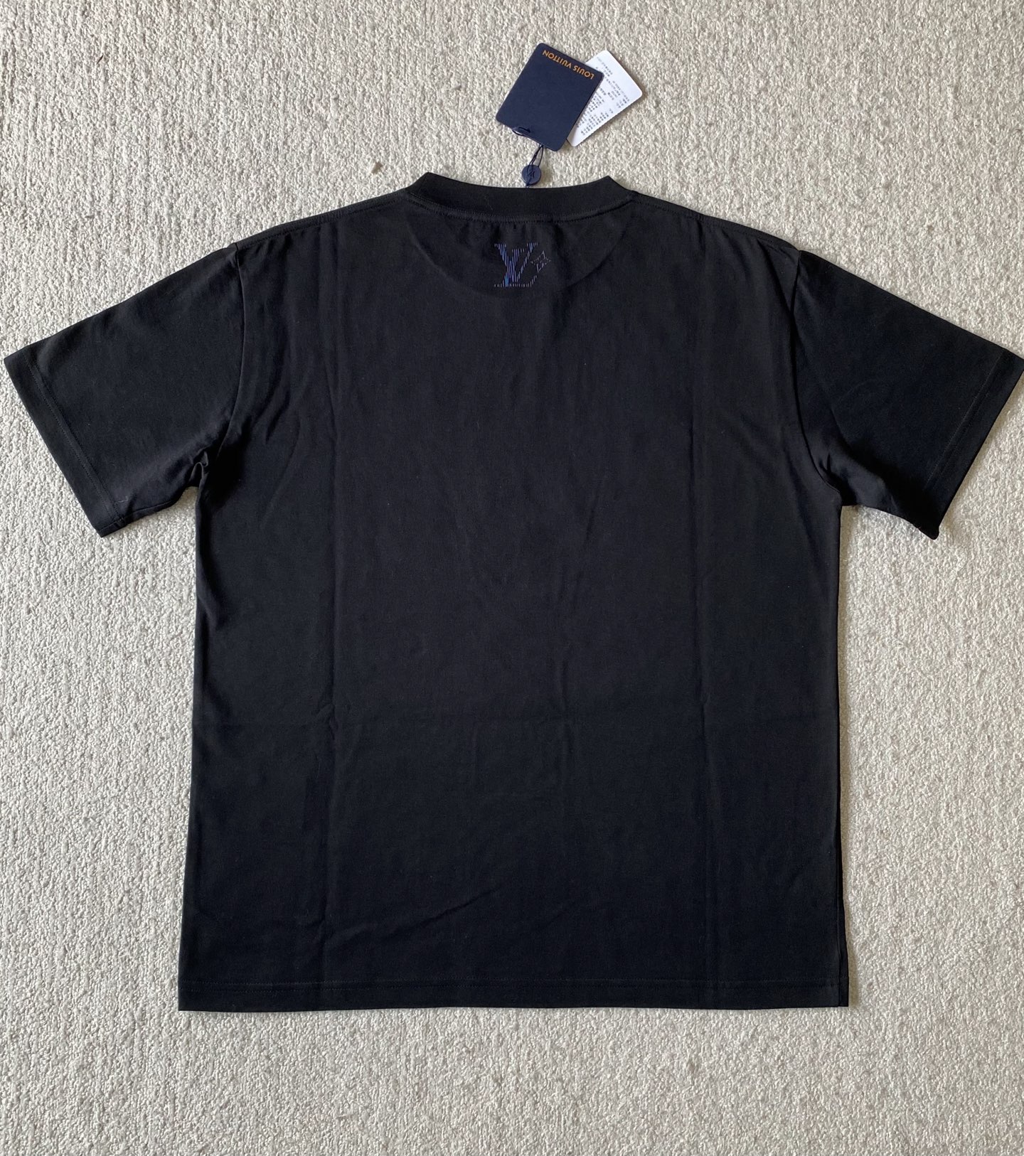 Louis Vuitton  短袖服装,包 9