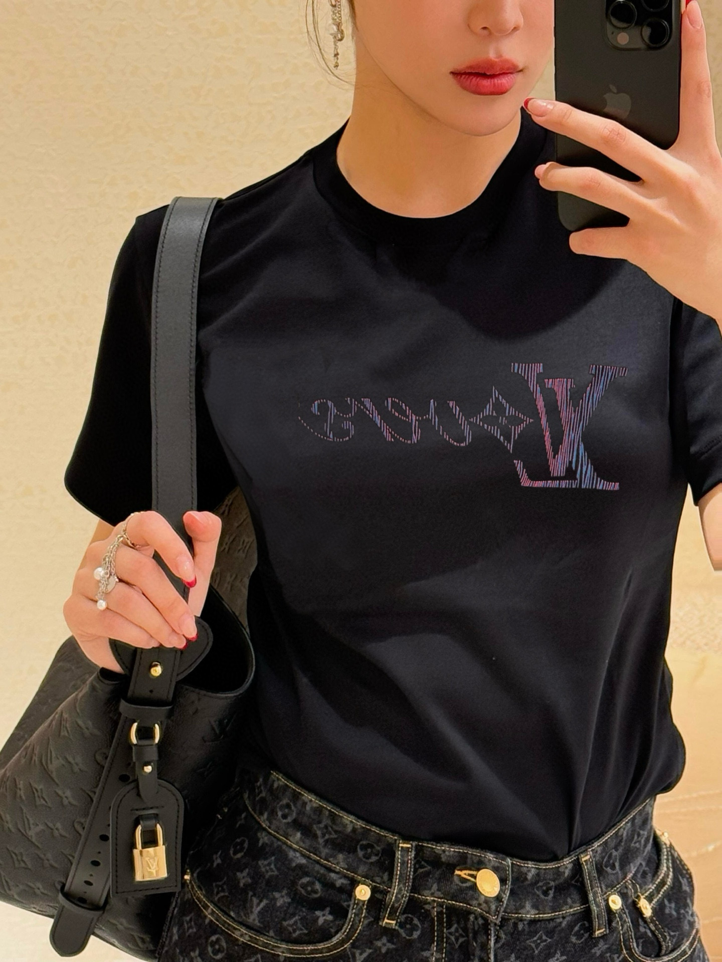 Louis Vuitton  短袖服装,包 7