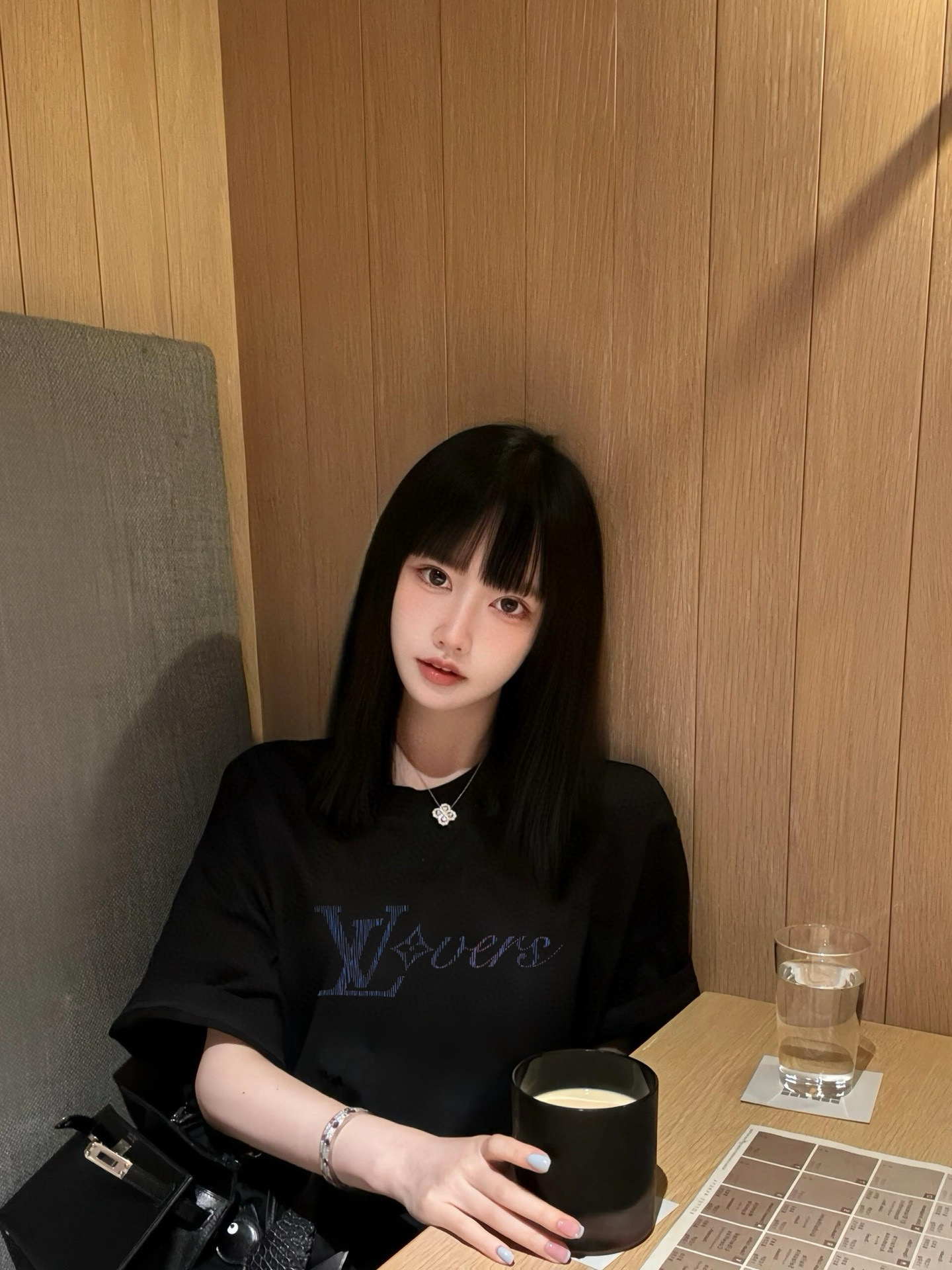 Louis Vuitton  短袖服装,包 8