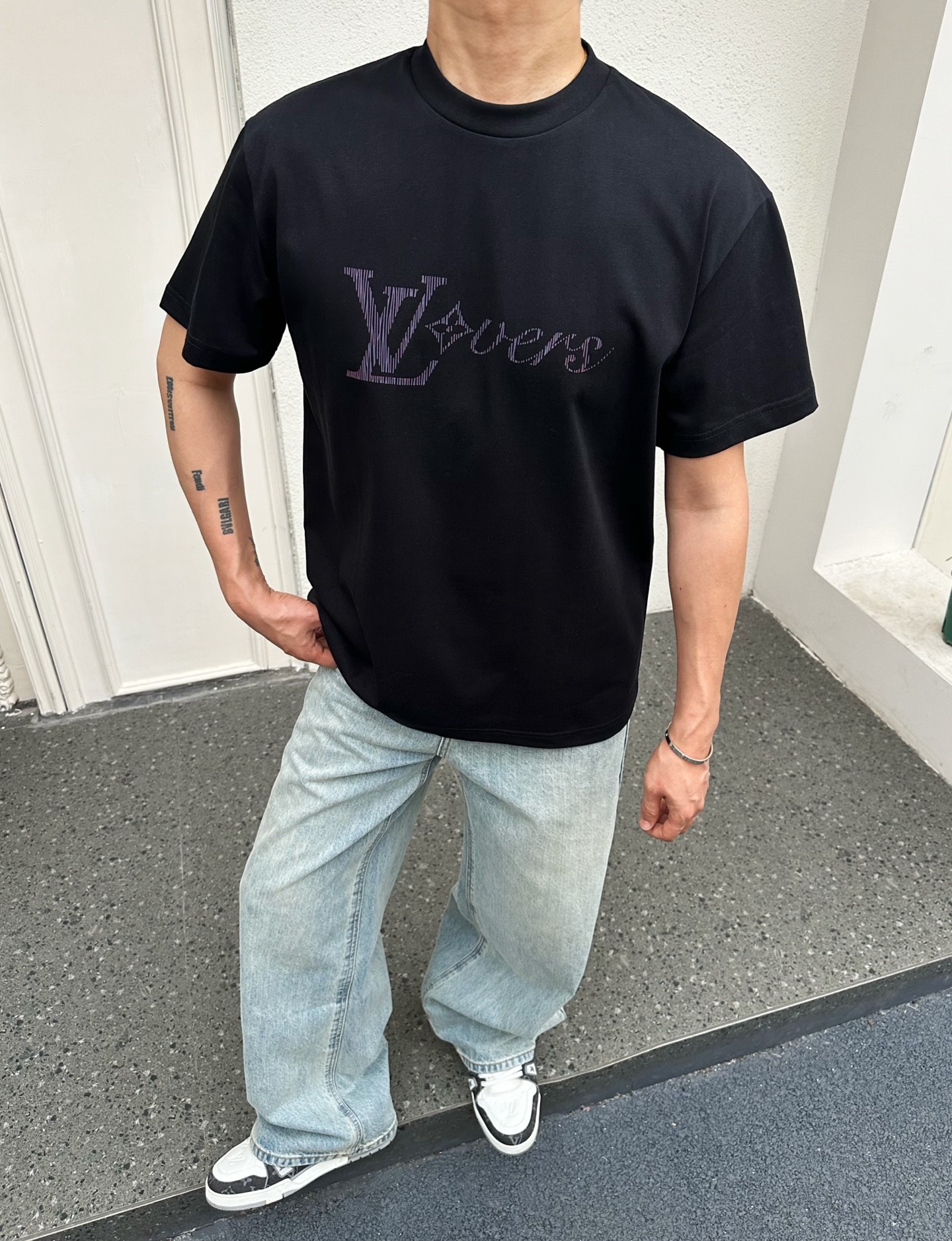 Louis Vuitton  短袖服装,包 3