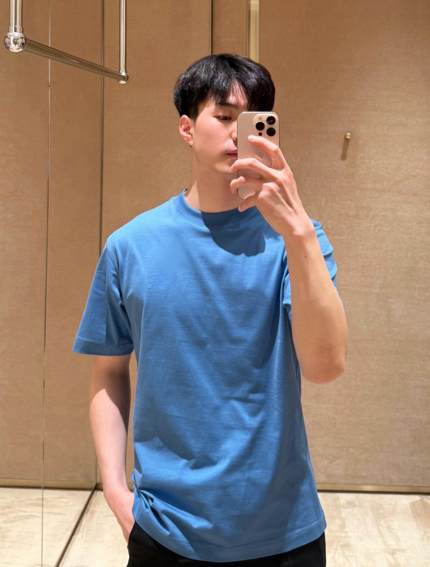 Burberry  短袖服装 5