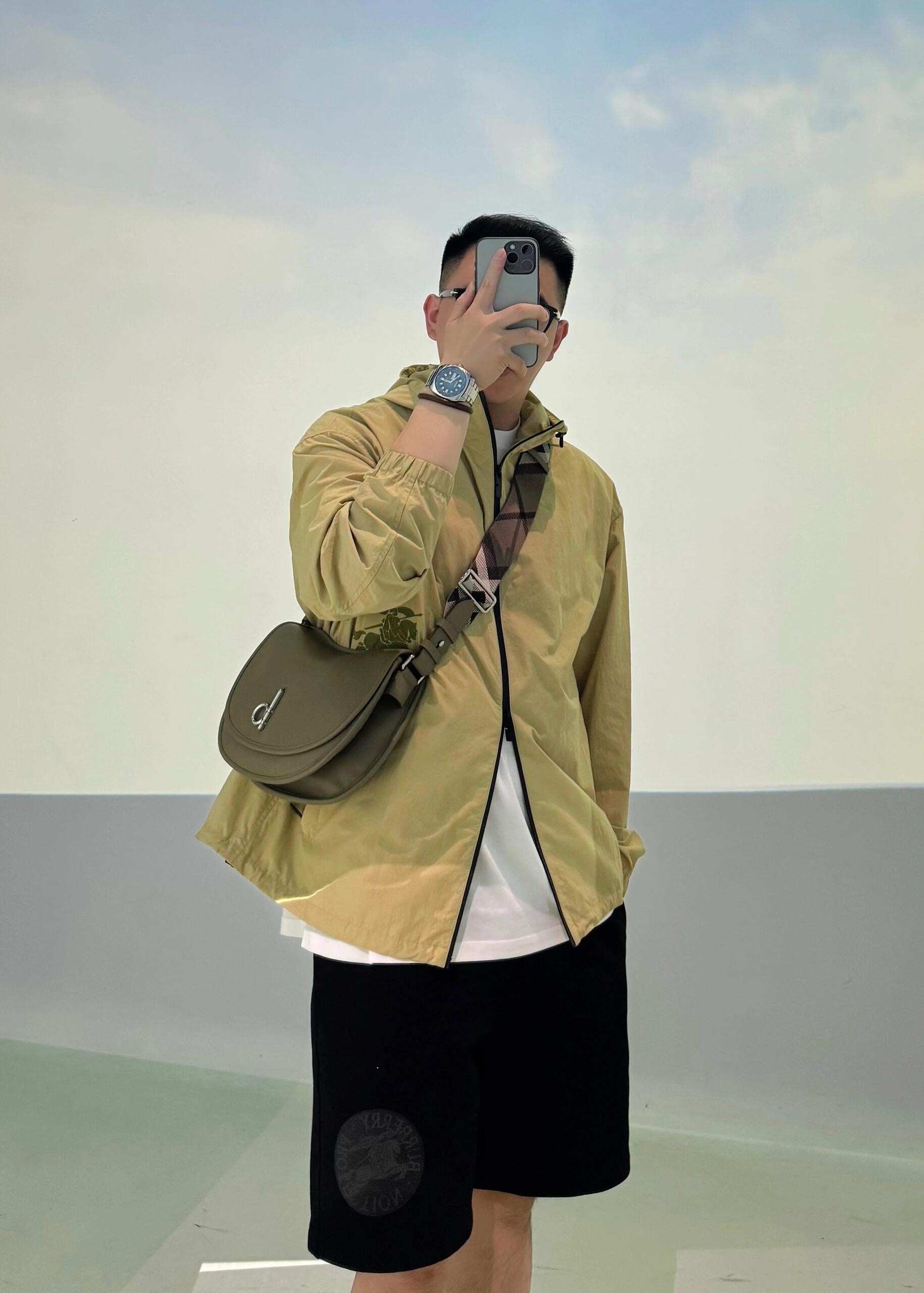 Burberry  休闲短裤服装,包 7