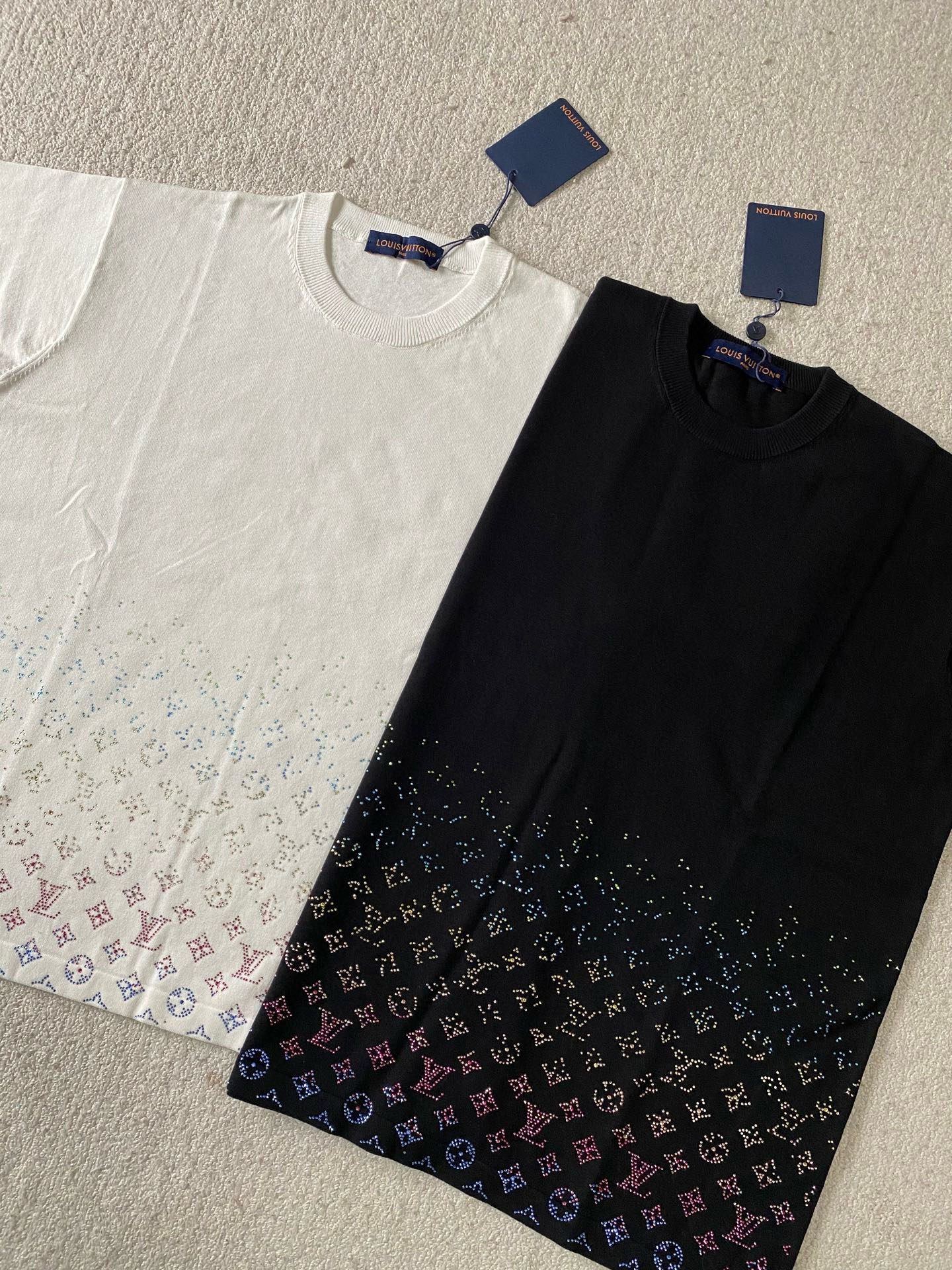 Louis Vuitton  短袖服装,包 2