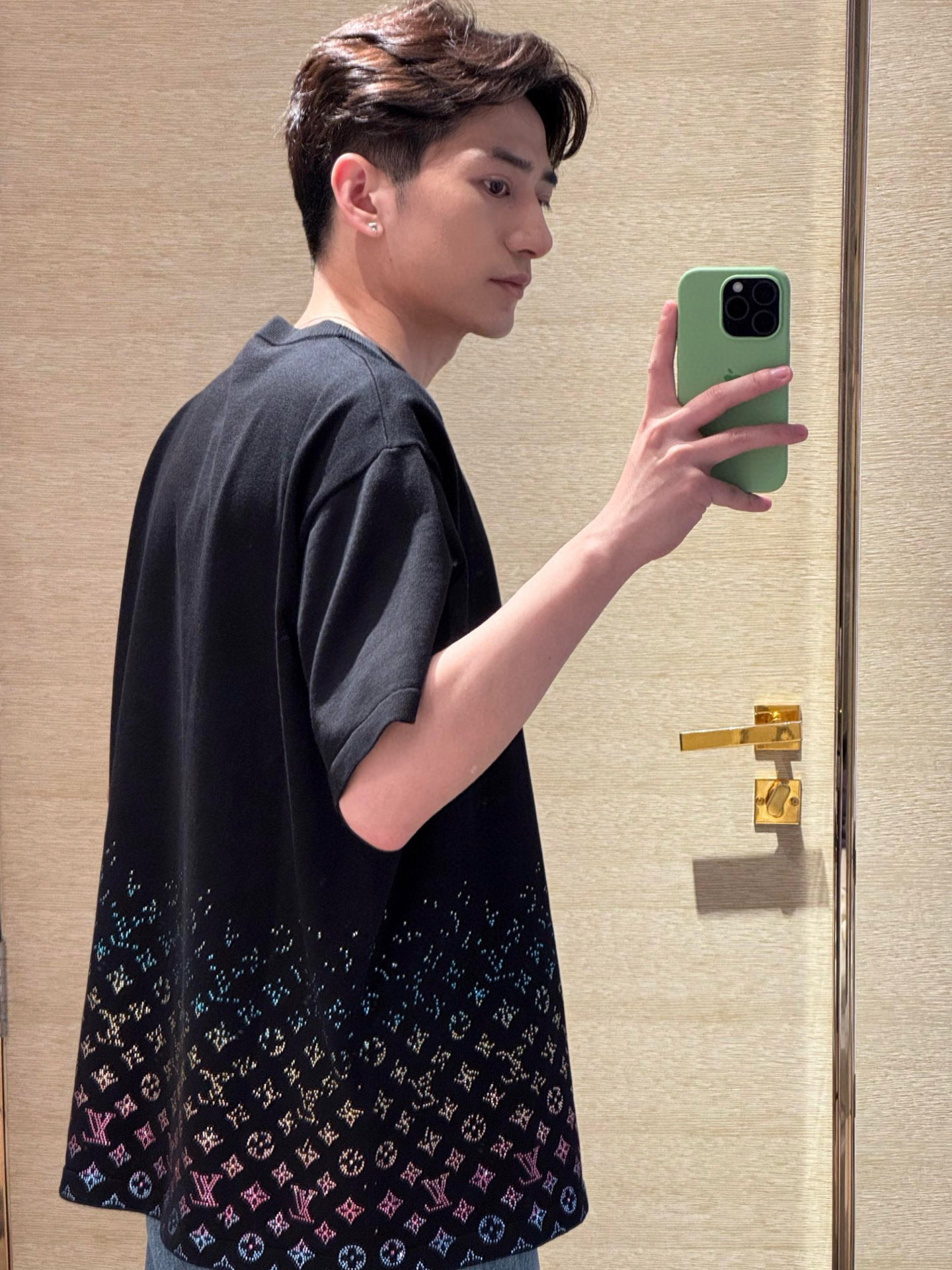 Louis Vuitton  毛织短袖服装,包 3