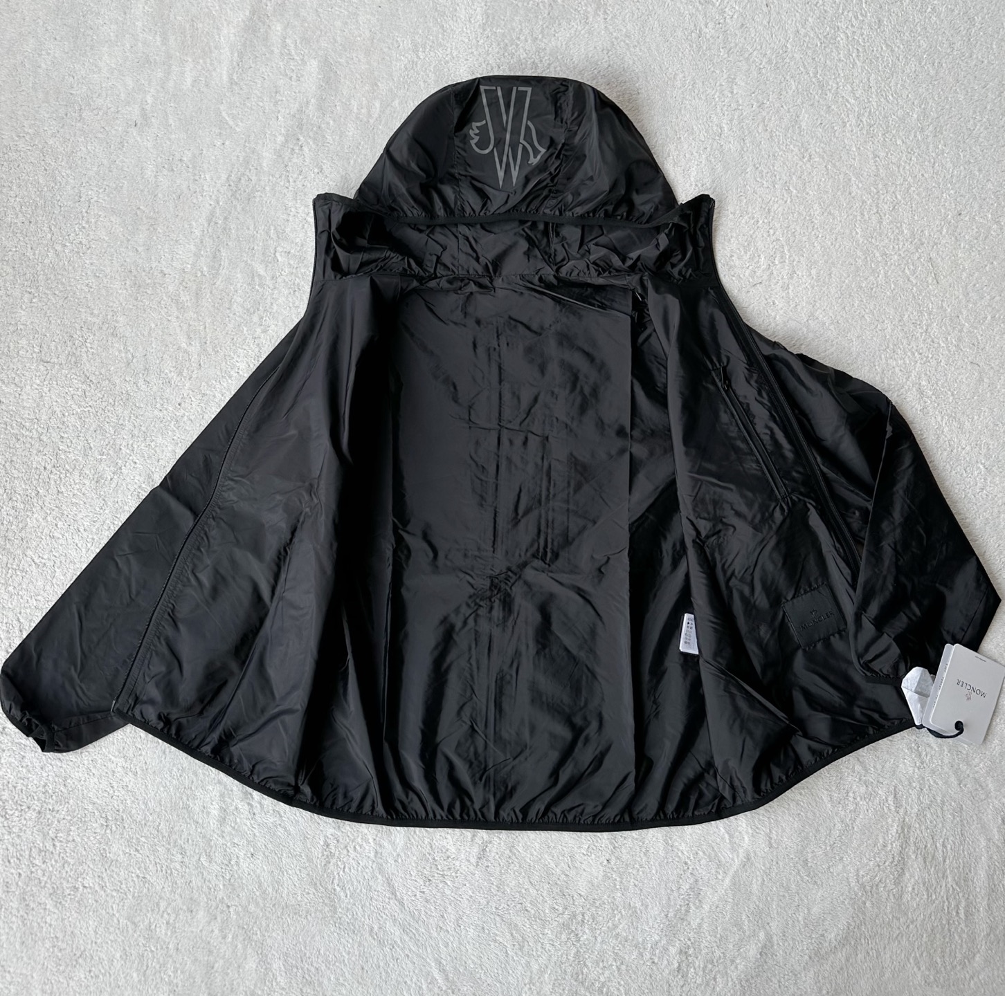 Moncler  夹克外套服装 9