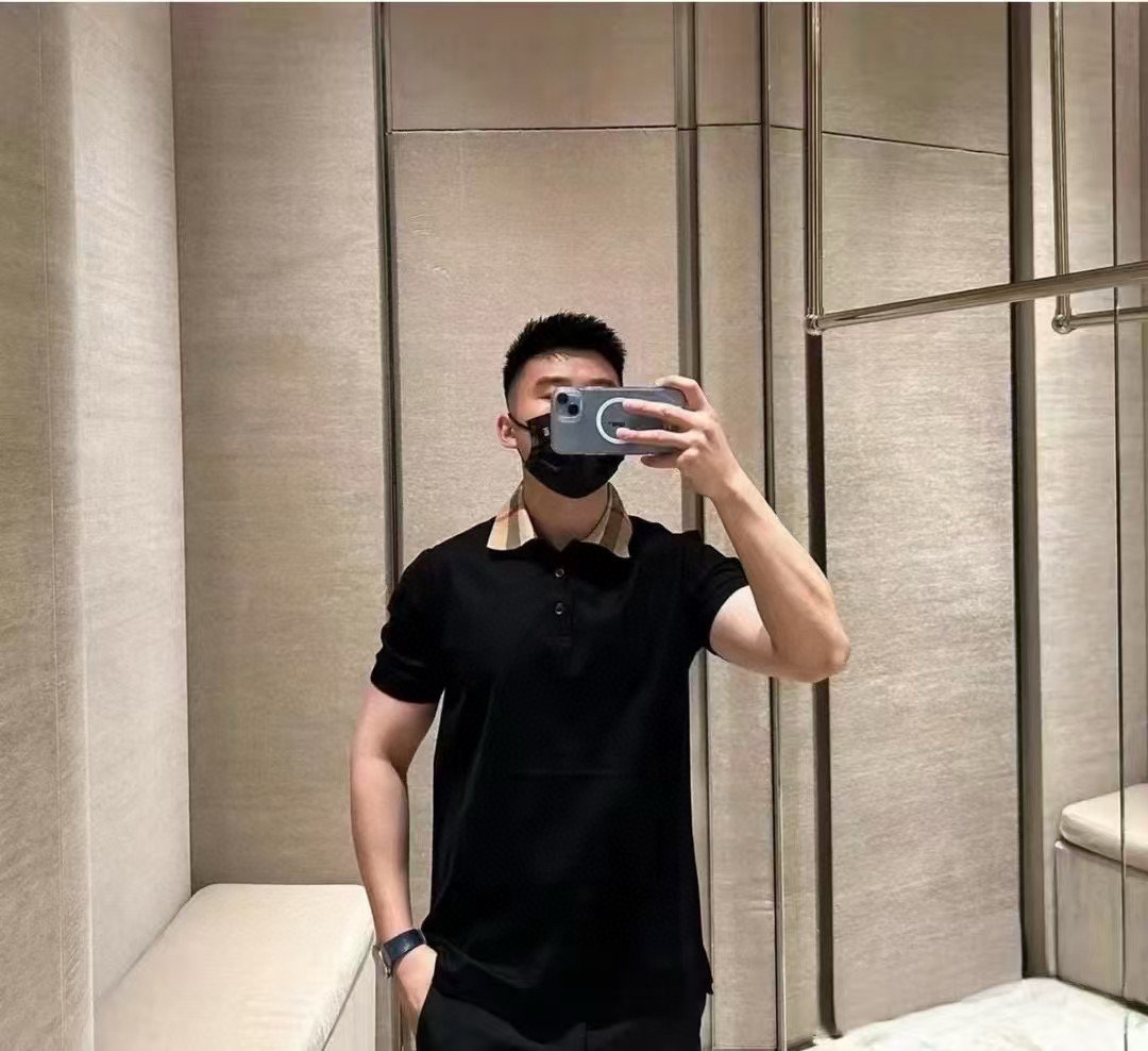 Burberry  POLO衫服装,包 3