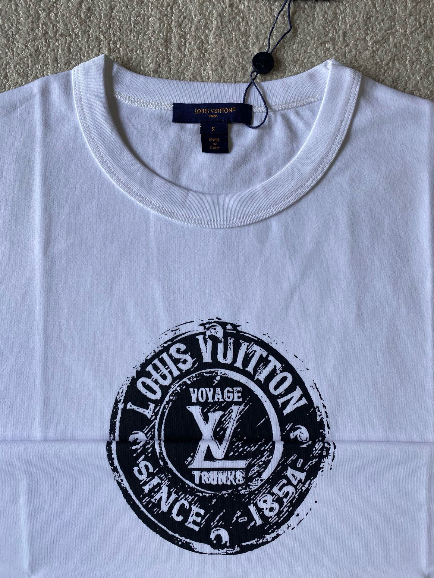 Louis Vuitton  圆领短袖服装 3