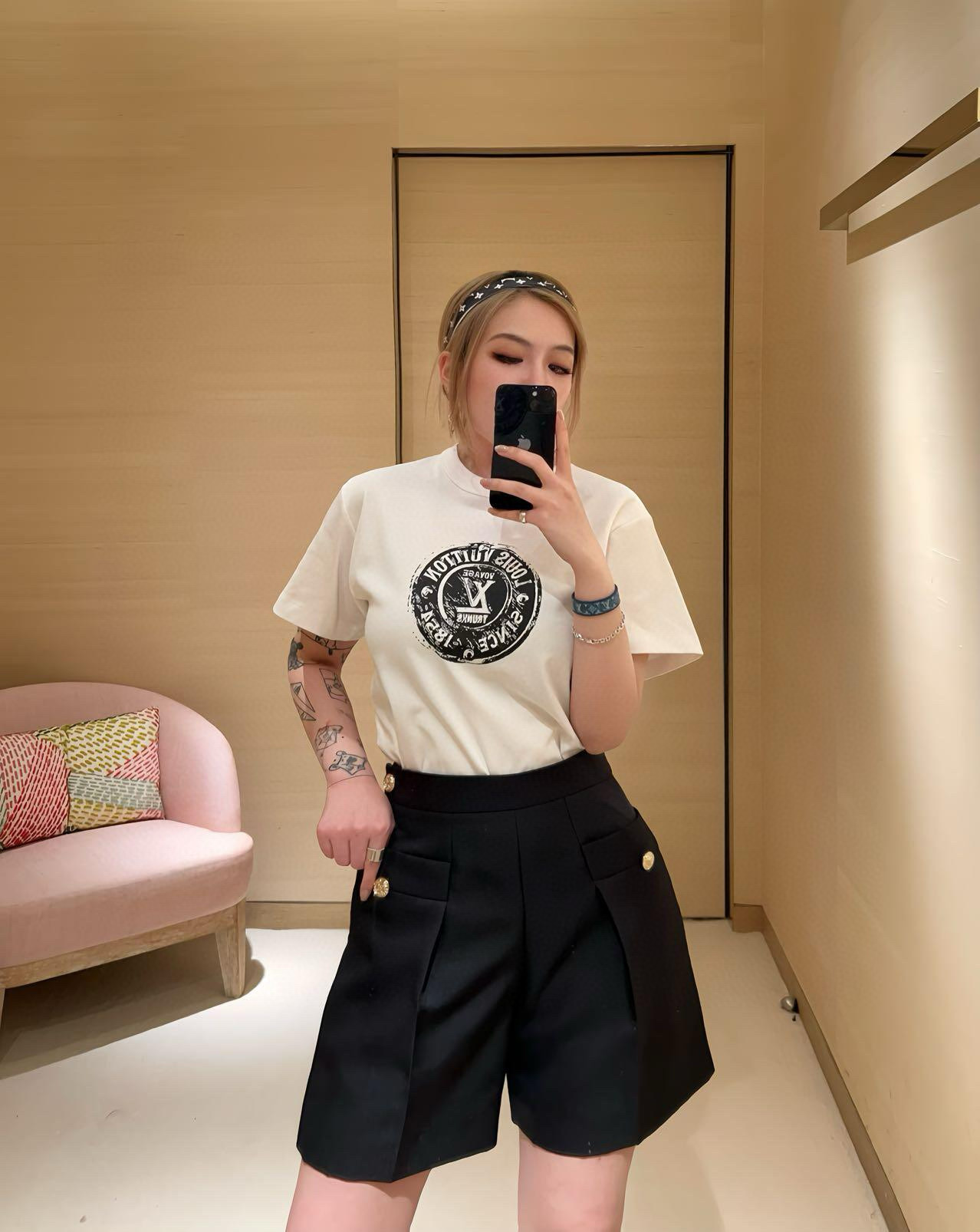 Louis Vuitton  圆领短袖服装 6