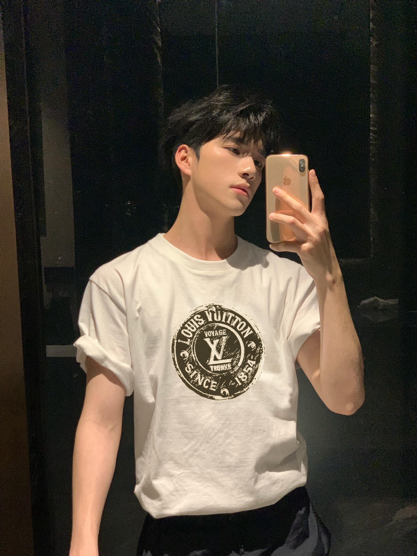 Louis Vuitton  圆领短袖服装 2