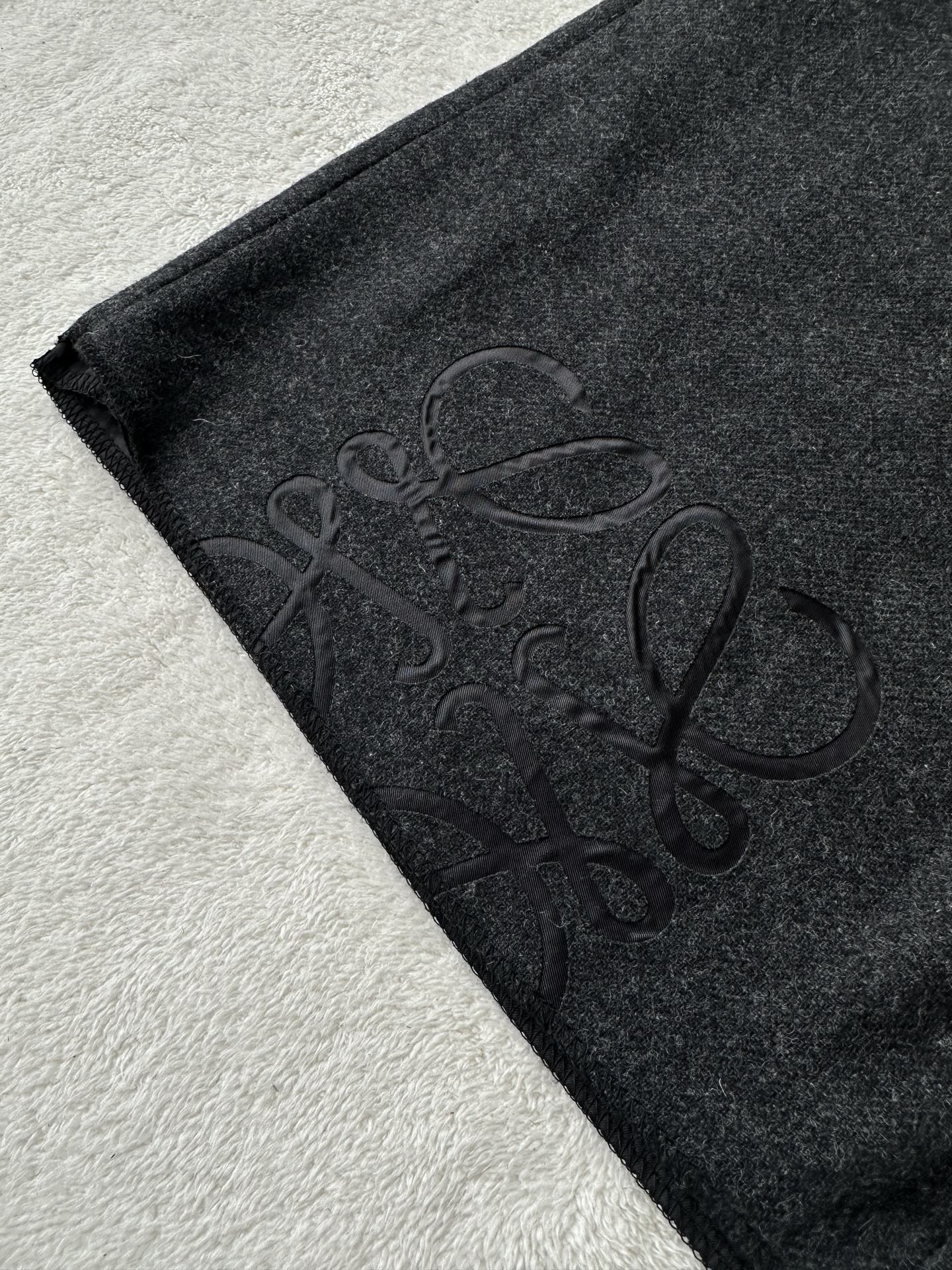 Loewe  短裤服装,loewe 4