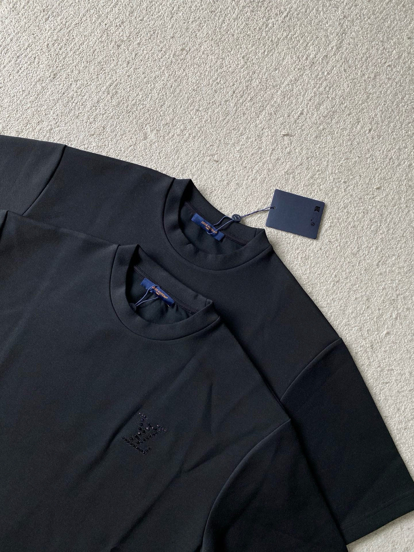 Louis Vuitton  短袖服装,包 5