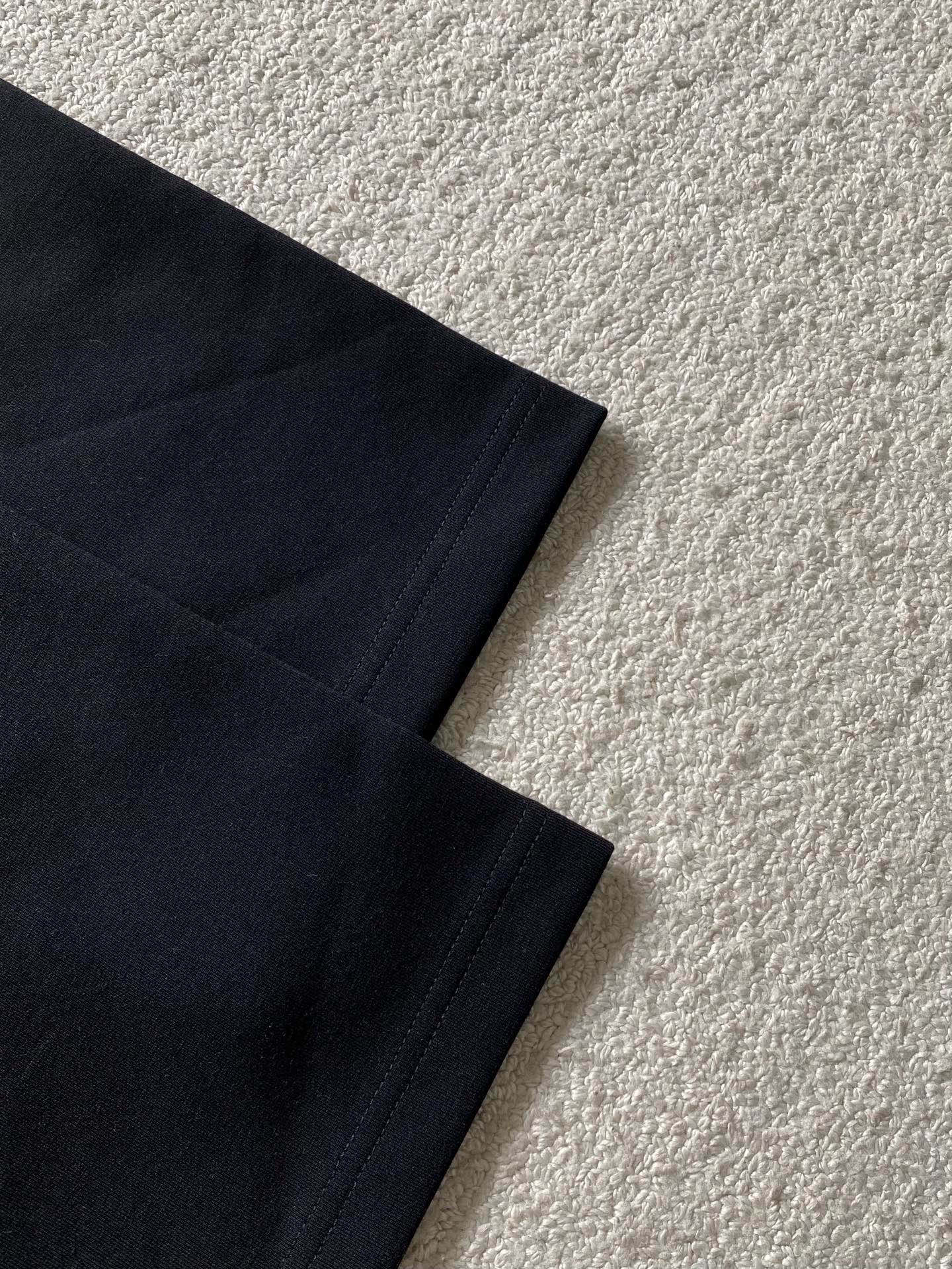 Louis Vuitton  短袖服装,包 8