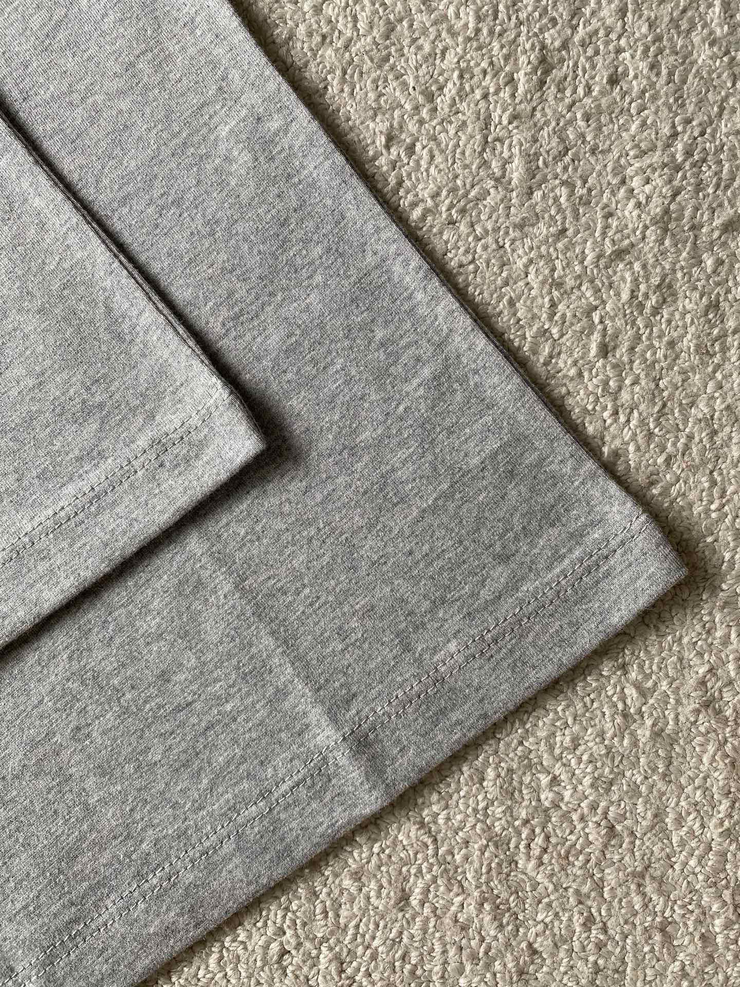 Celine  短袖服装 8