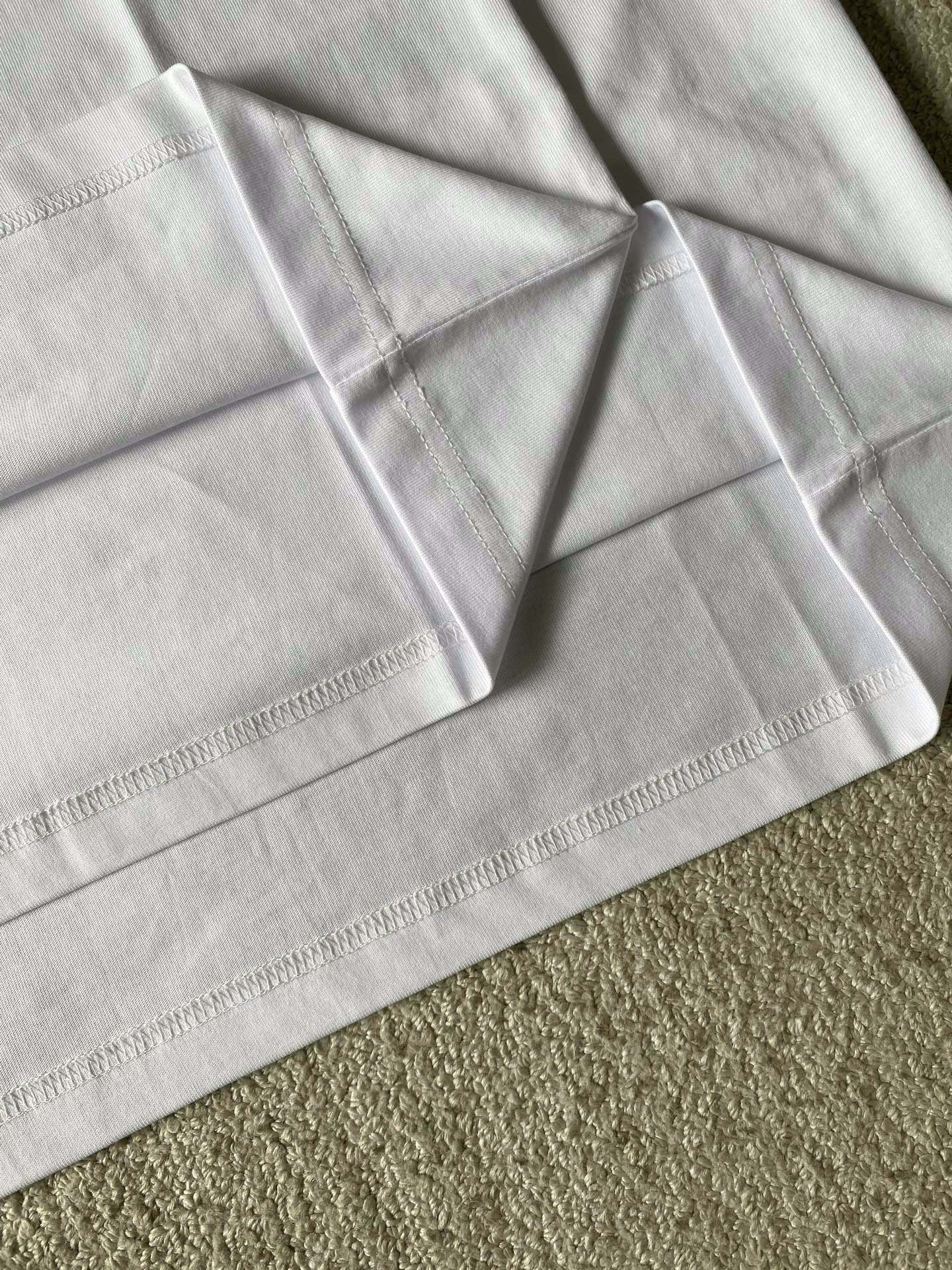 Gucci  短袖服装 6