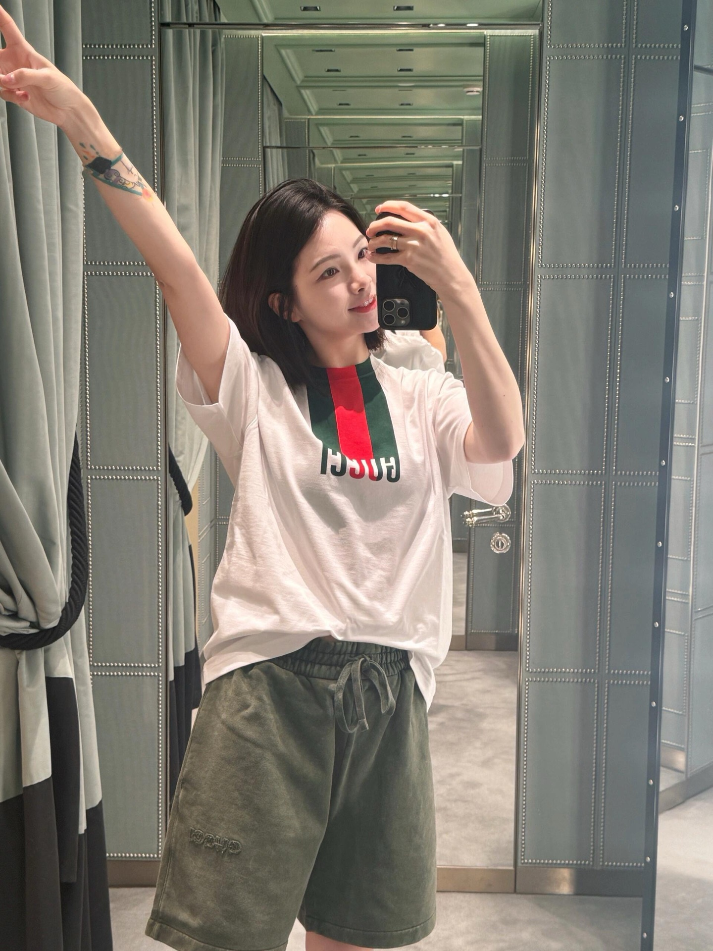 Gucci  T-Shirt服装 6