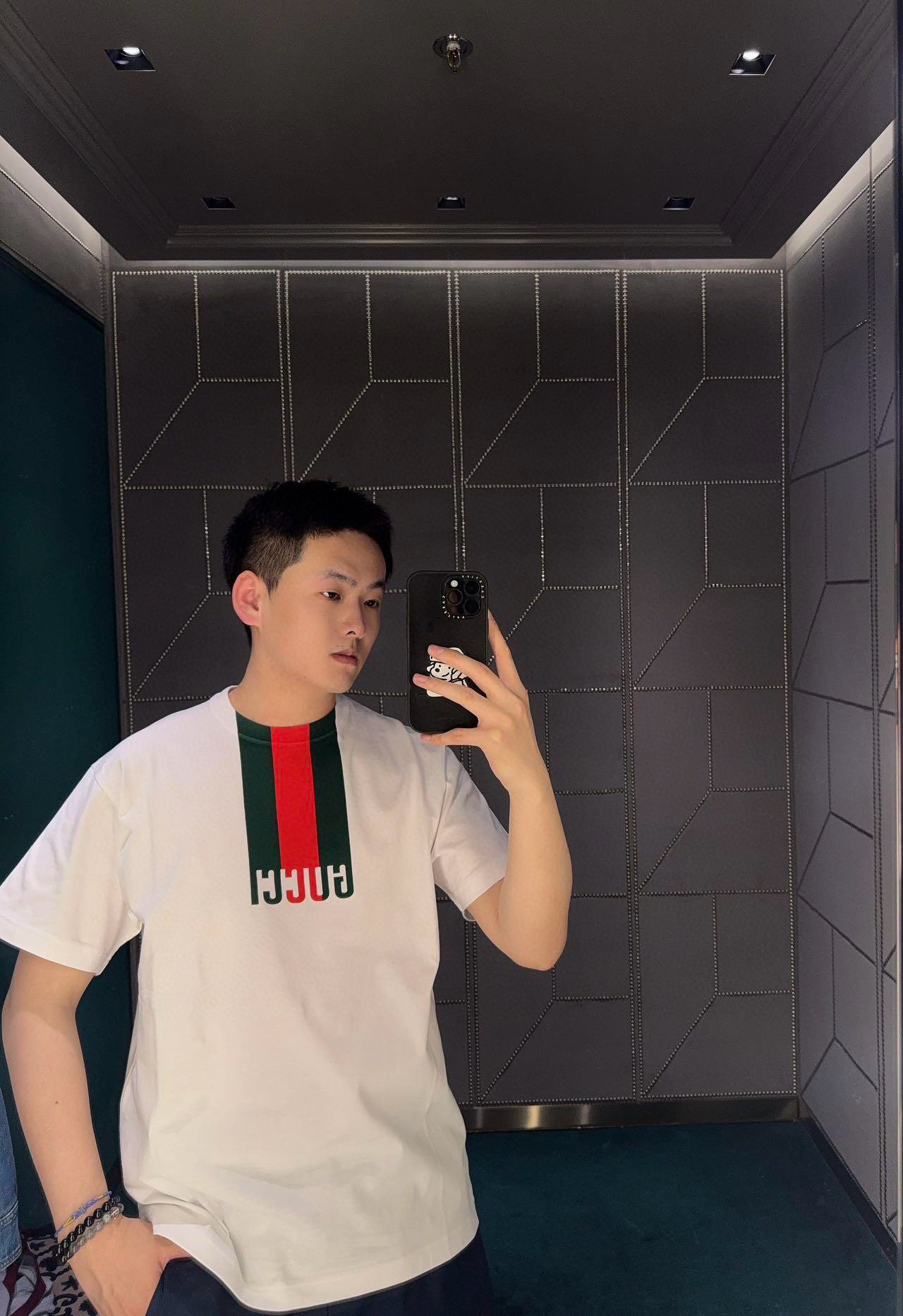 Gucci  T-Shirt服装 3