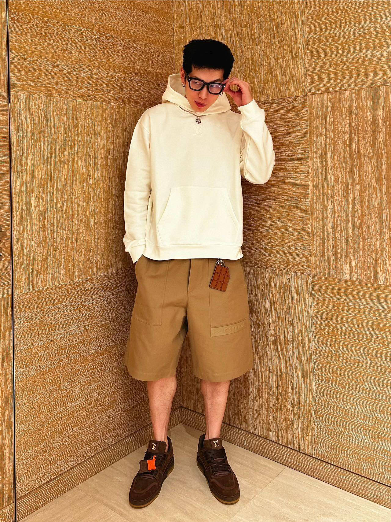 Louis Vuitton  休闲短裤服装,包 3