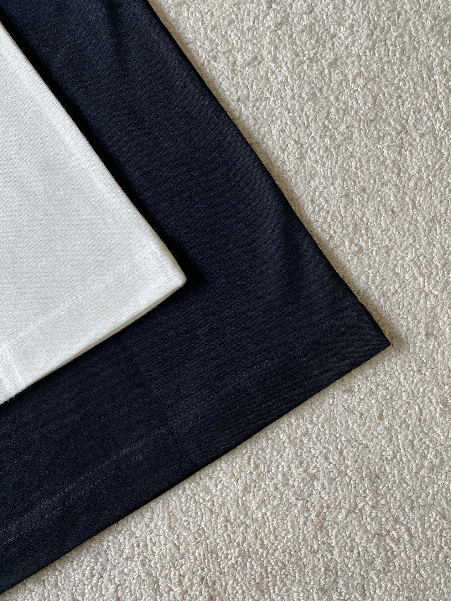 Burberry  短袖服装 9