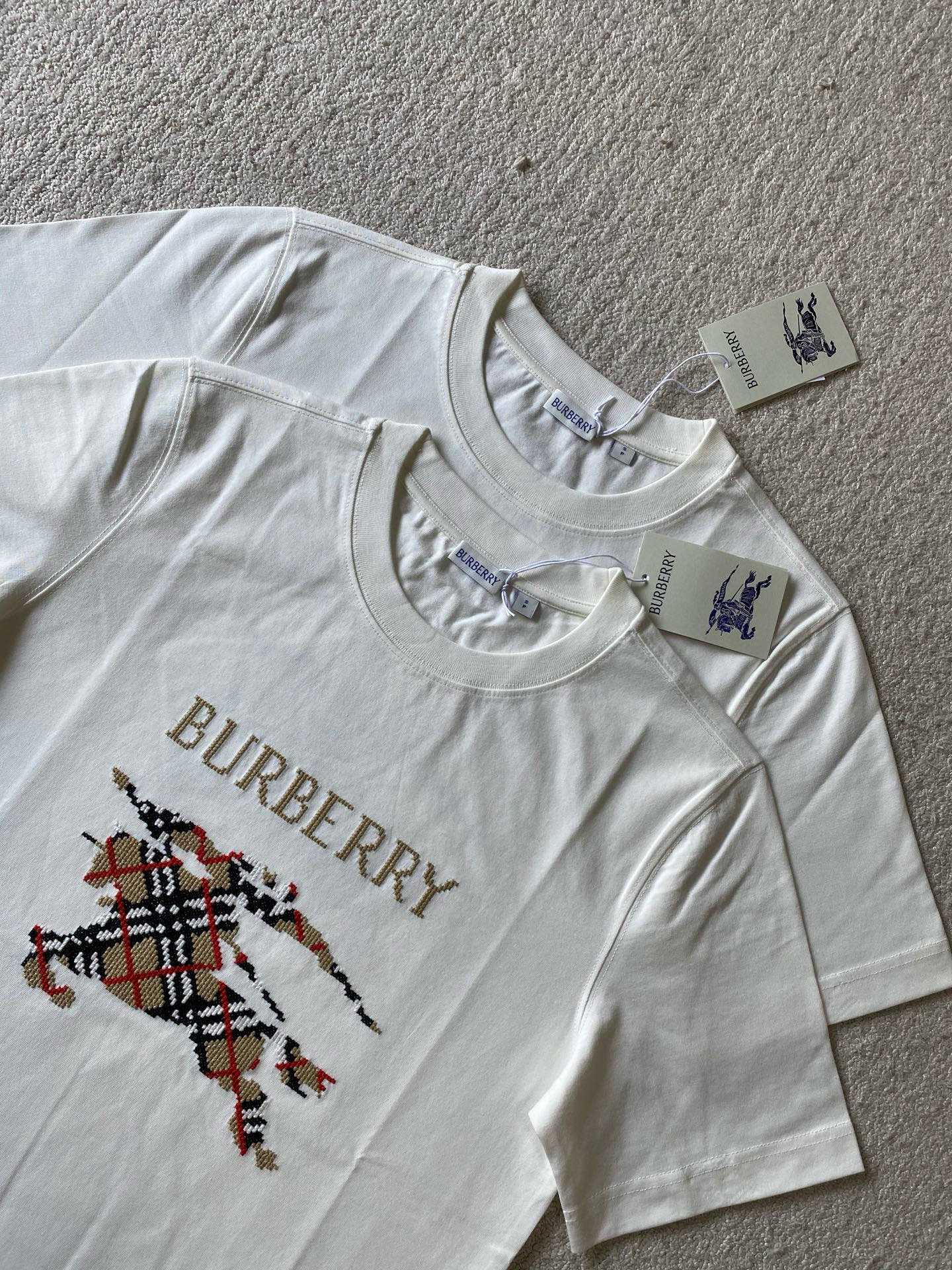 Burberry  短袖服装 6