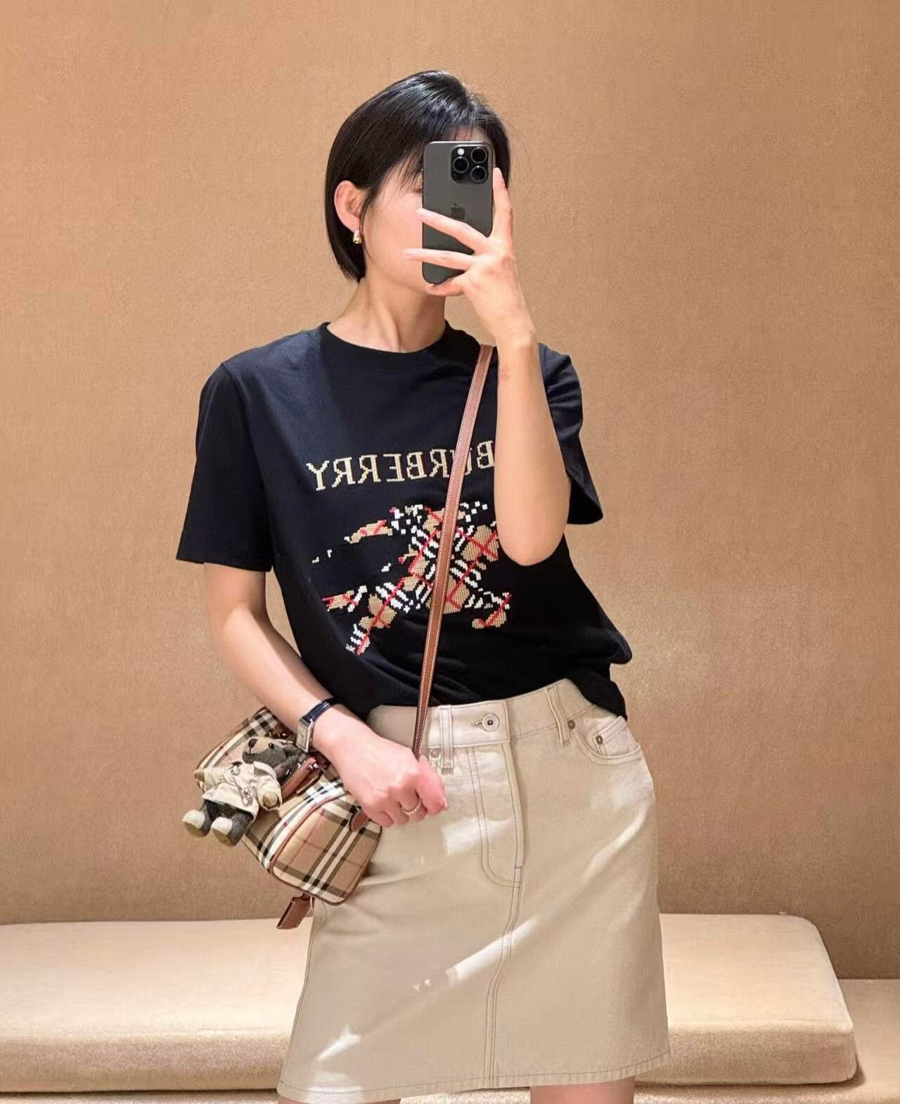 Burberry  短袖服装 7