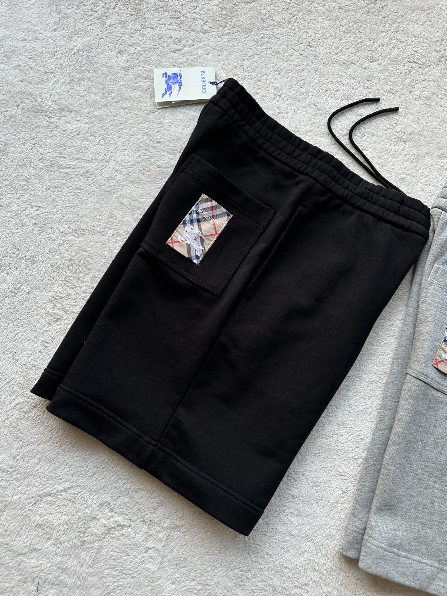 Burberry  短裤服装 3