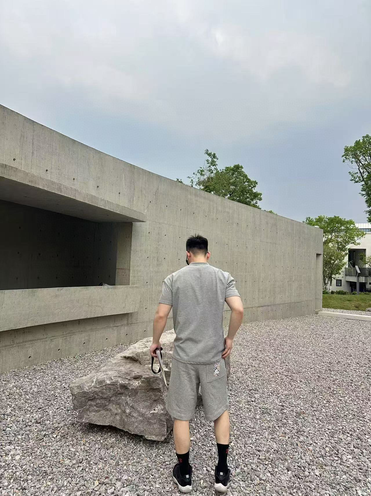 Burberry  短裤服装 9