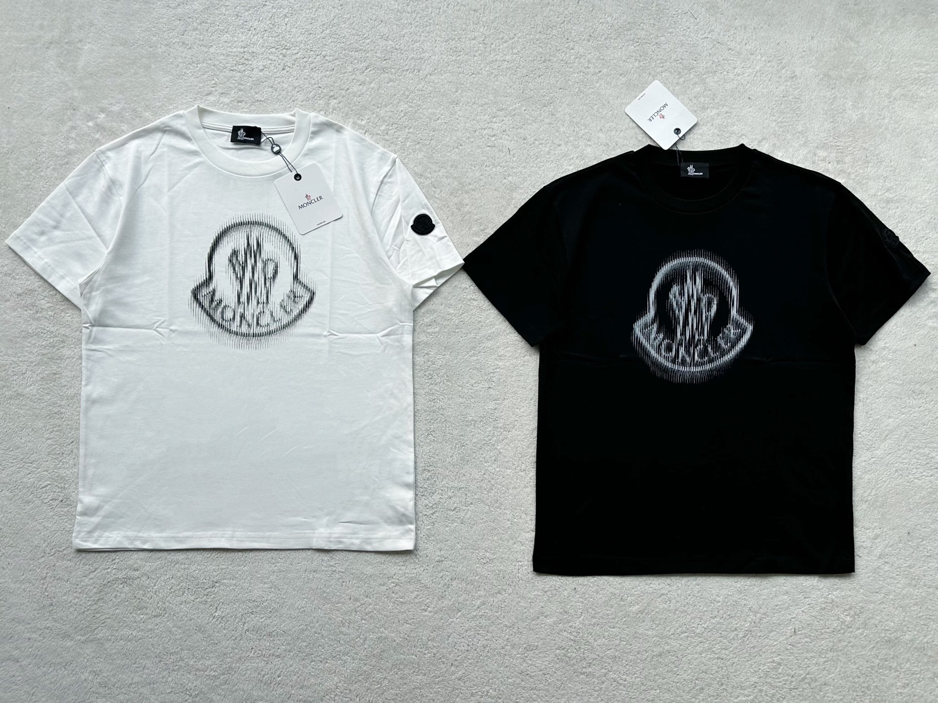 Moncle*r…🆕原版级🆕蒙口口25春夏新款 3D模糊效果标识印...