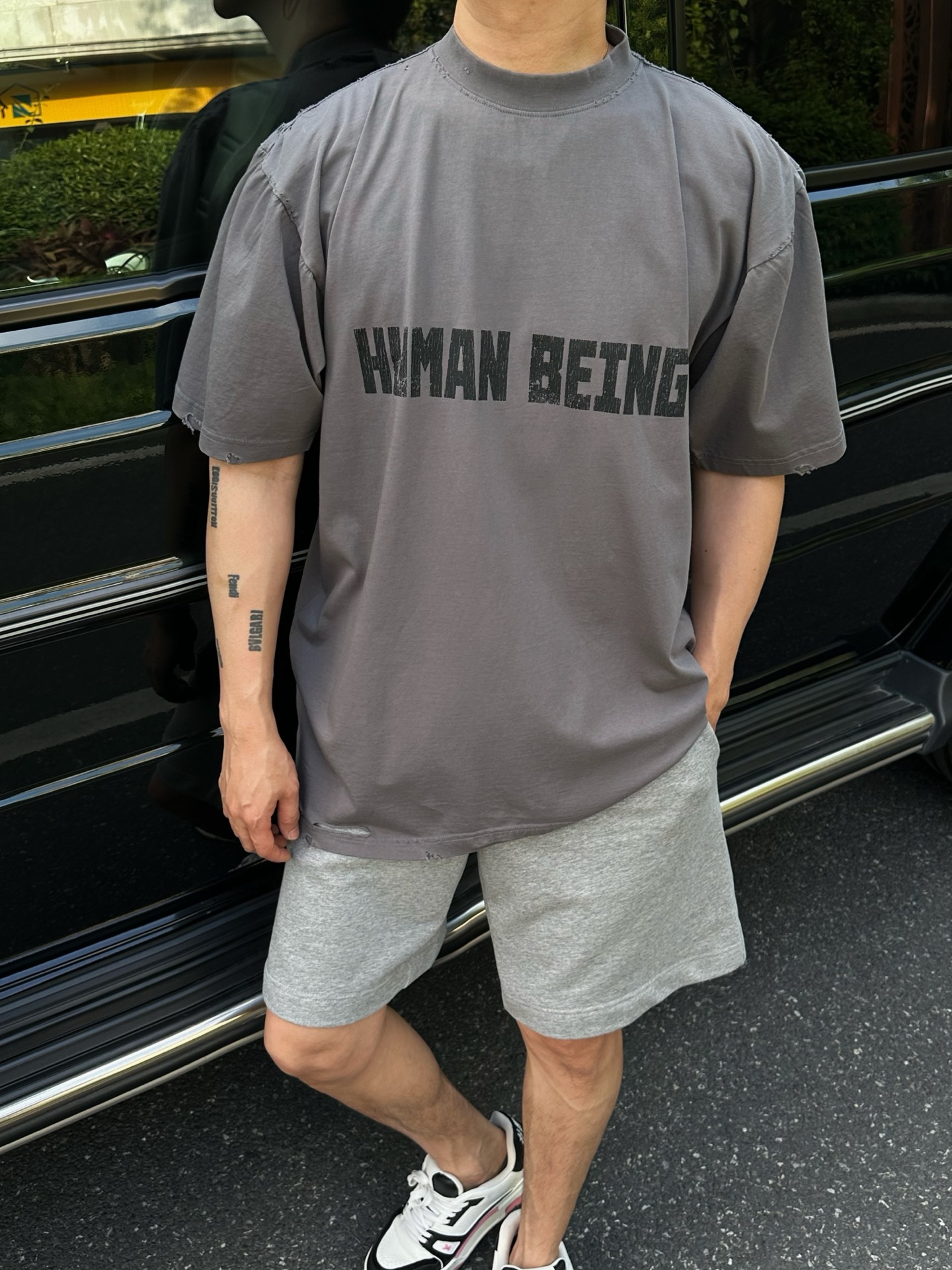 Balenciaga HUMAN 短袖服装 3