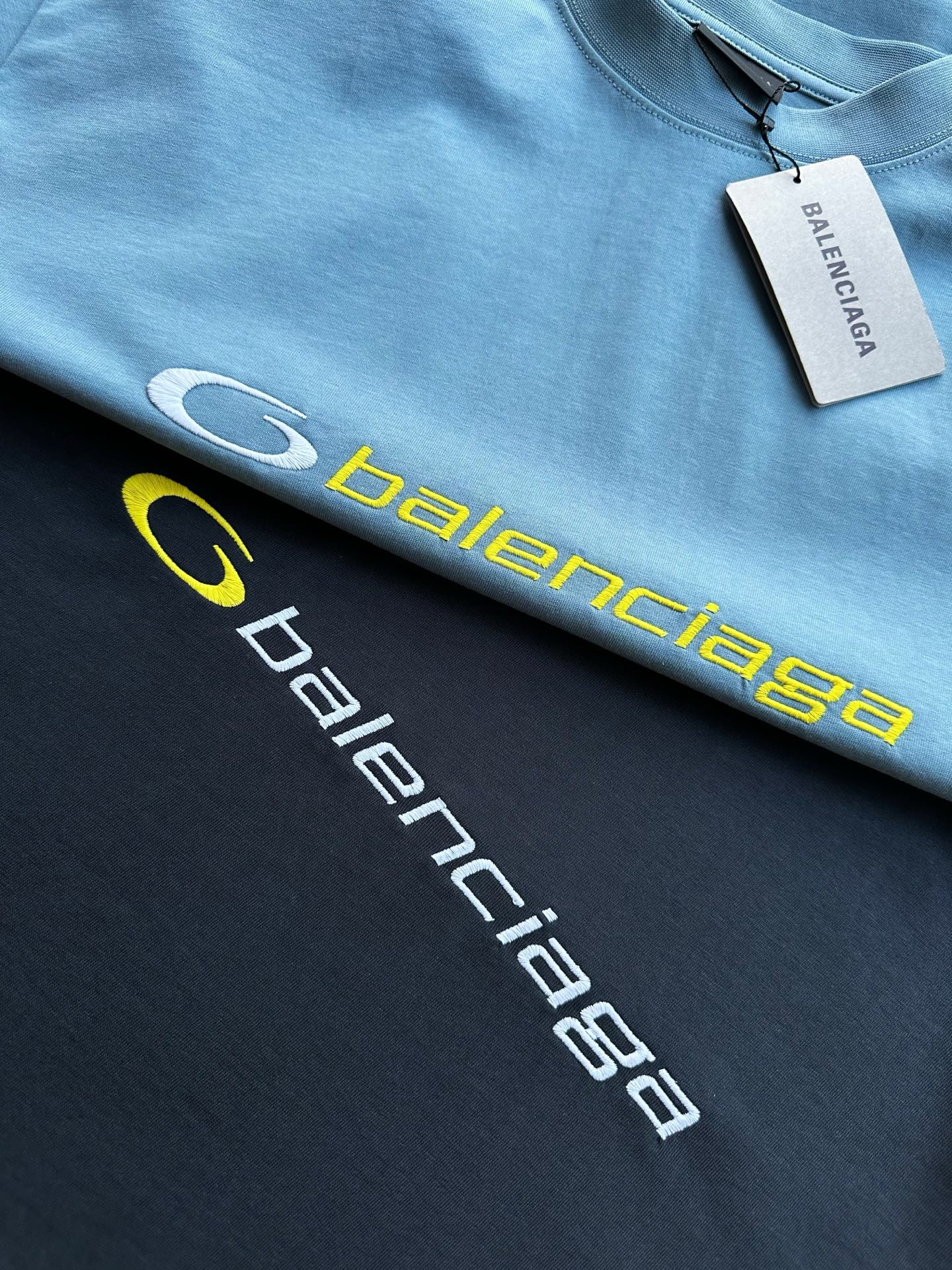 Balenciaga  T恤服装 9