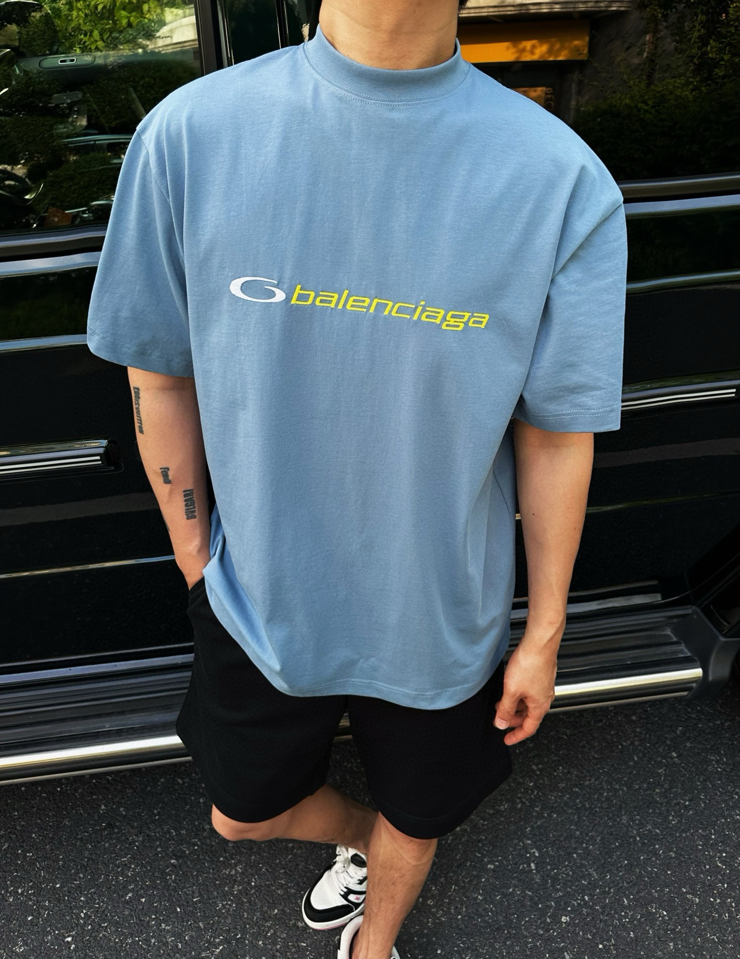 Balenciaga  T恤服装 3