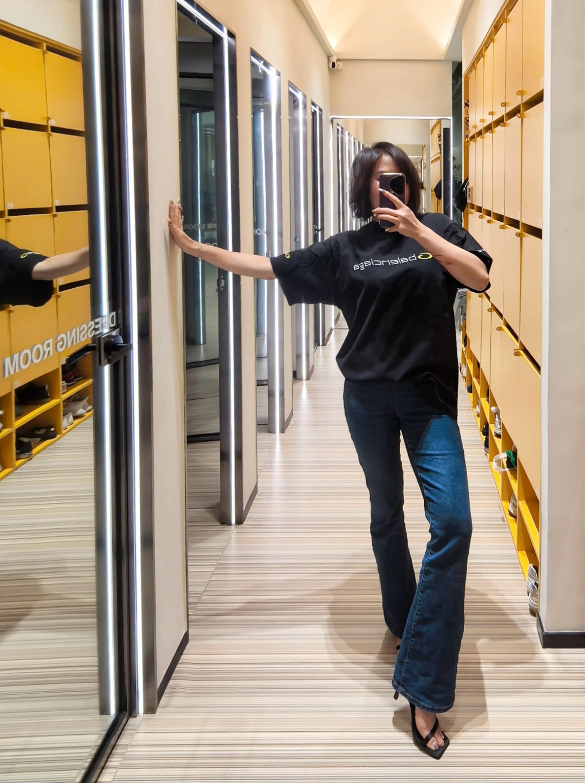 Balenciaga  T恤服装 9