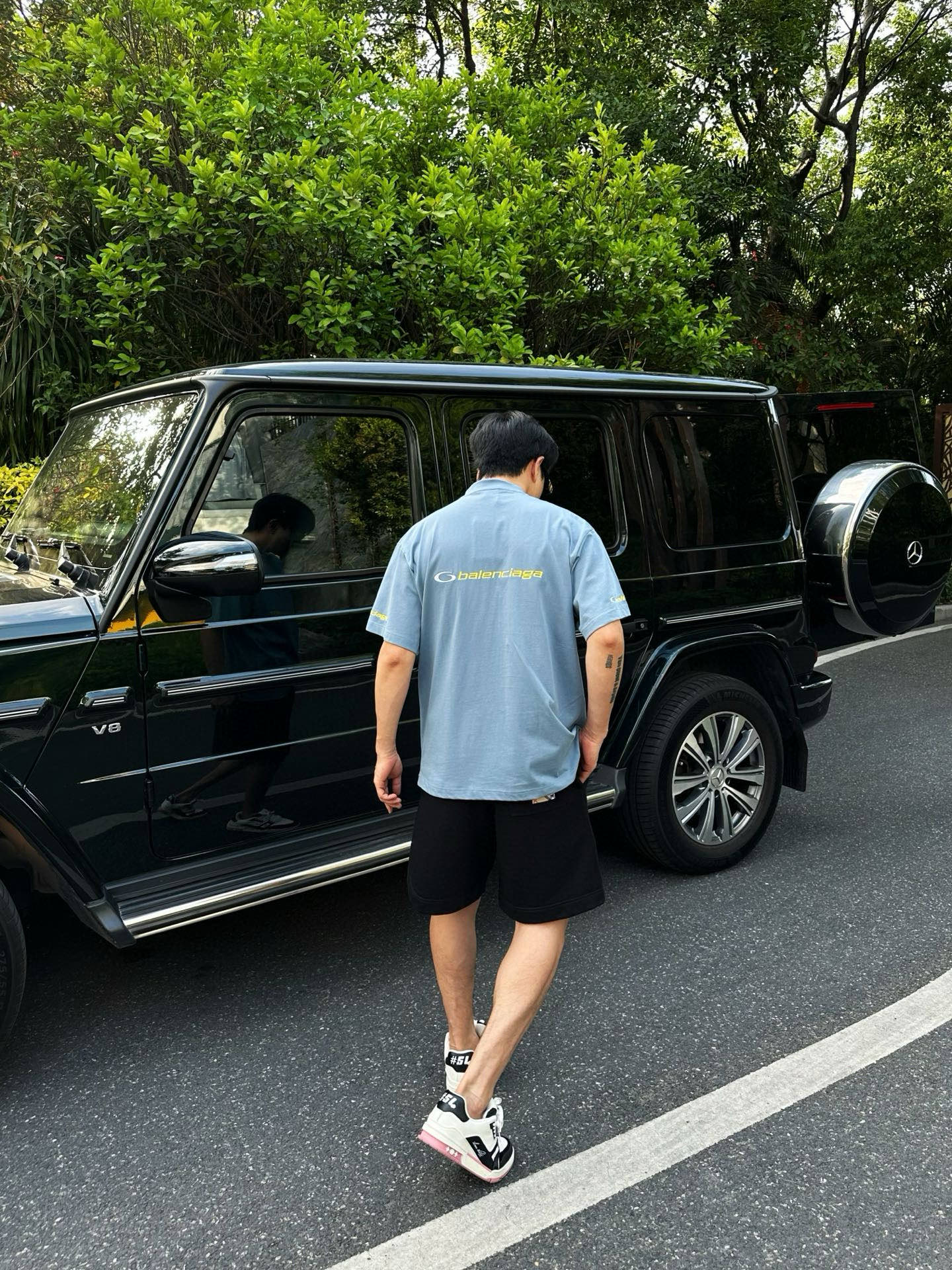 Balenciaga  T恤服装 4