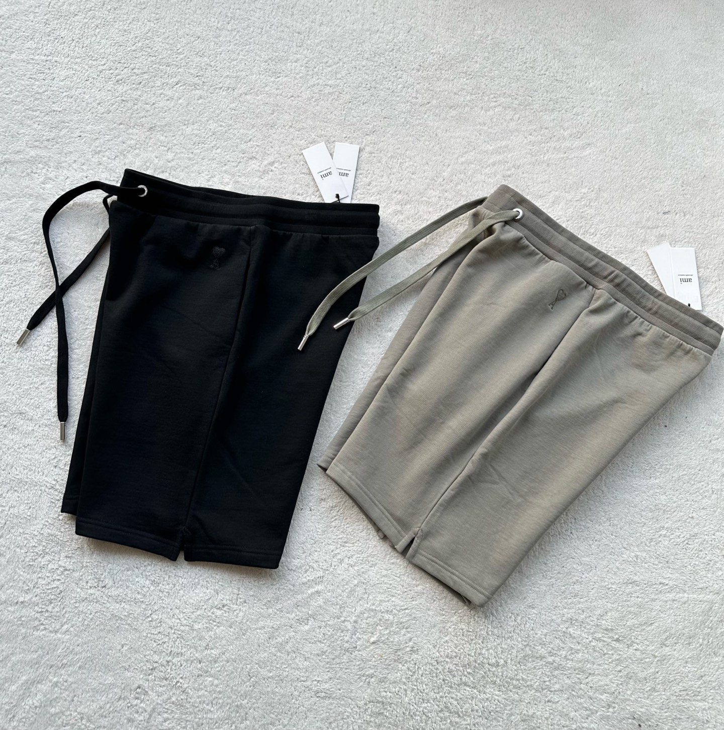 Am*i Paris 运动短裤服装 2