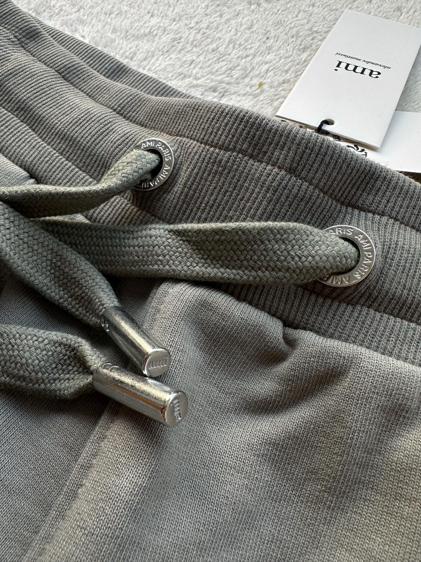 Am*i Paris 运动短裤服装 8