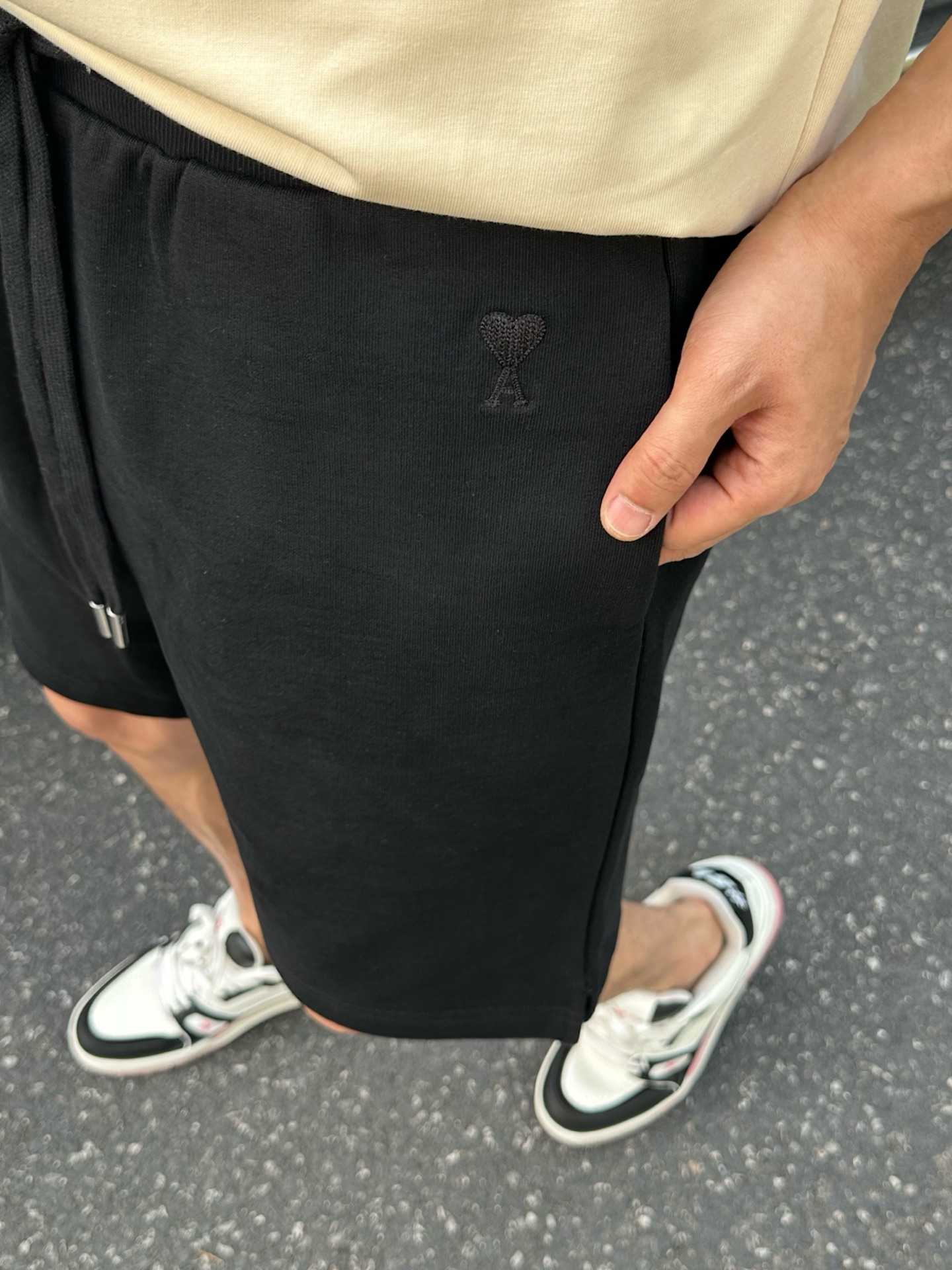 Am*i Paris 运动短裤服装 6