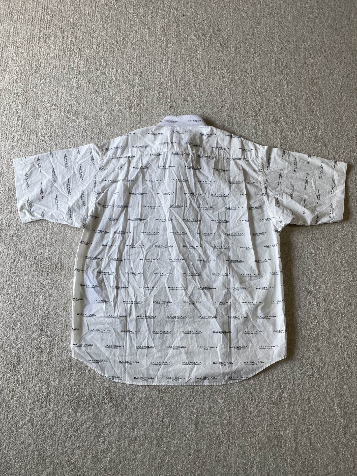 Balenciaga  短袖衬衫服装 9