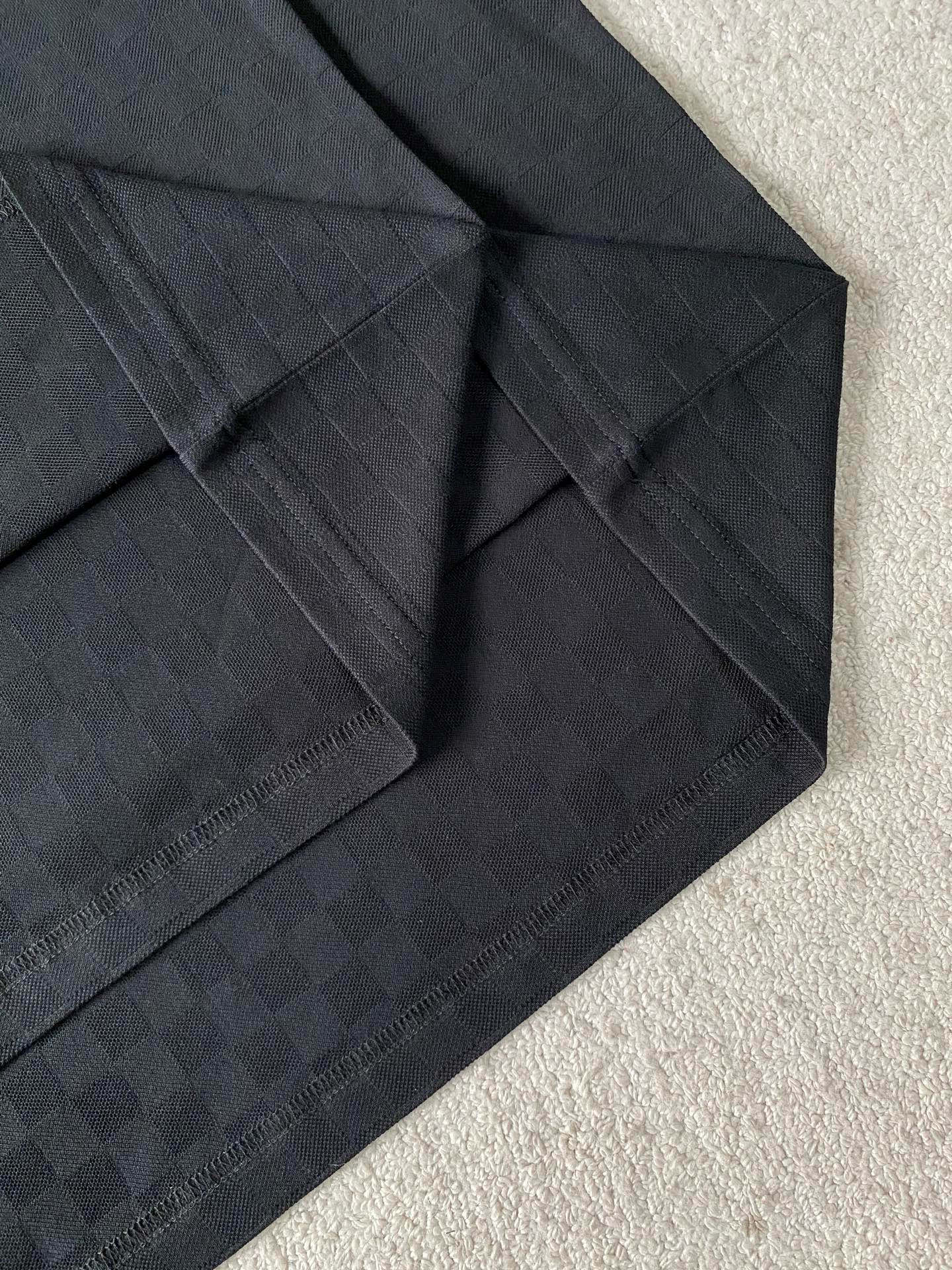 Louis Vuitton  短 sleeve top服装 9