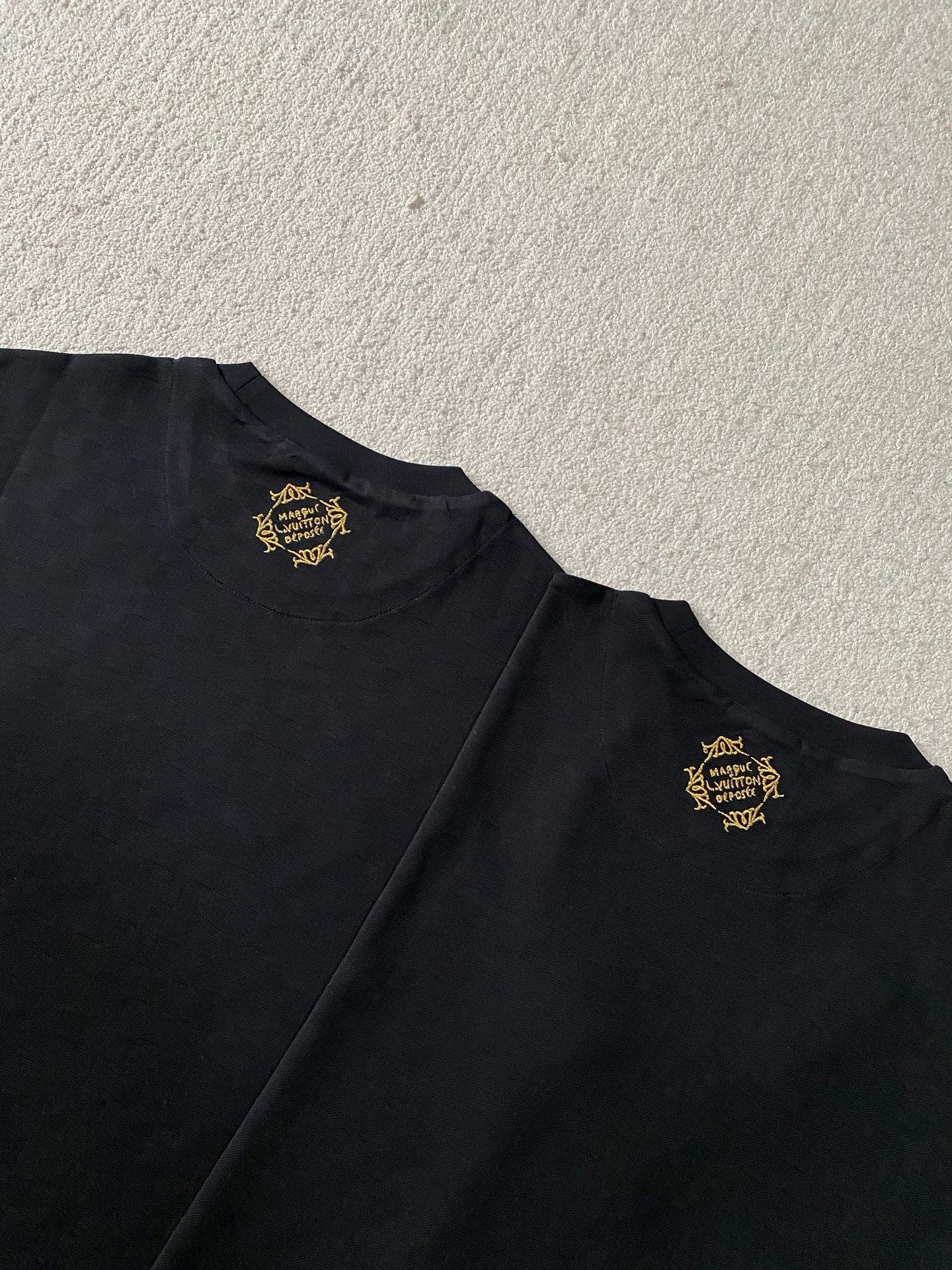 Louis Vuitton  短 sleeve top服装 7