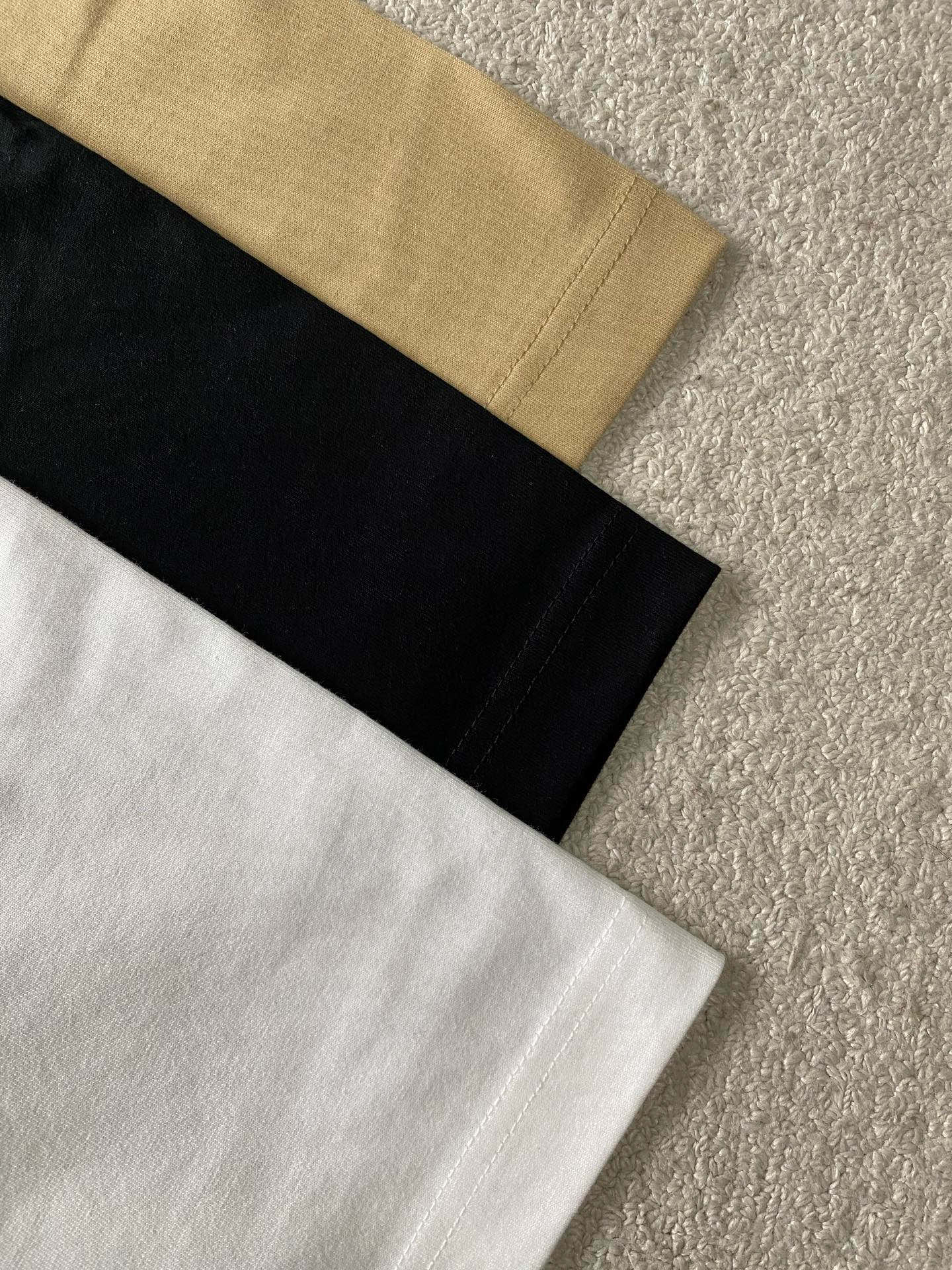 Burberry  短袖服装 9